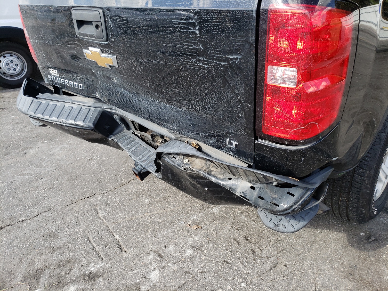 Photo 9 from auction – 2017 CHEVROLET SILVERADO with VIN 3GCUKREC0HG172765