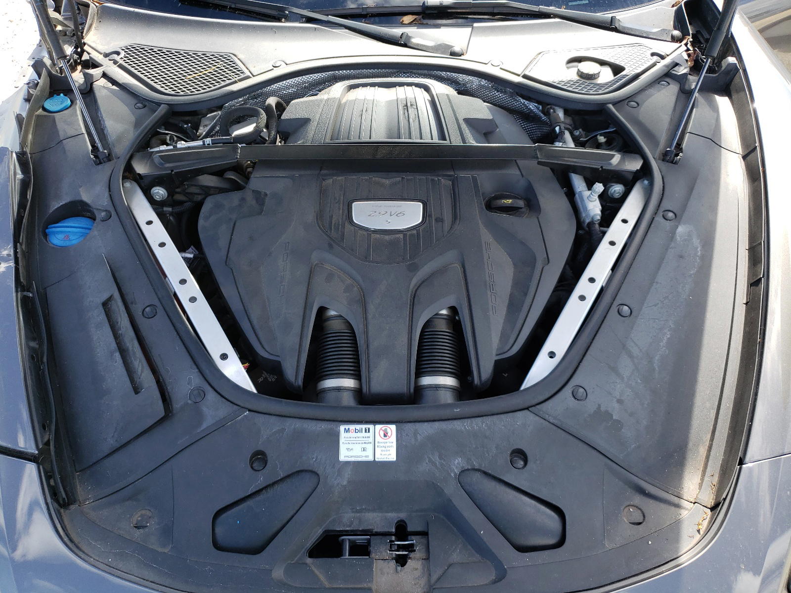 Photo 7 from auction – 2018 PORSCHE PANAMERA 4 with VIN WP0AB2A77JL135238