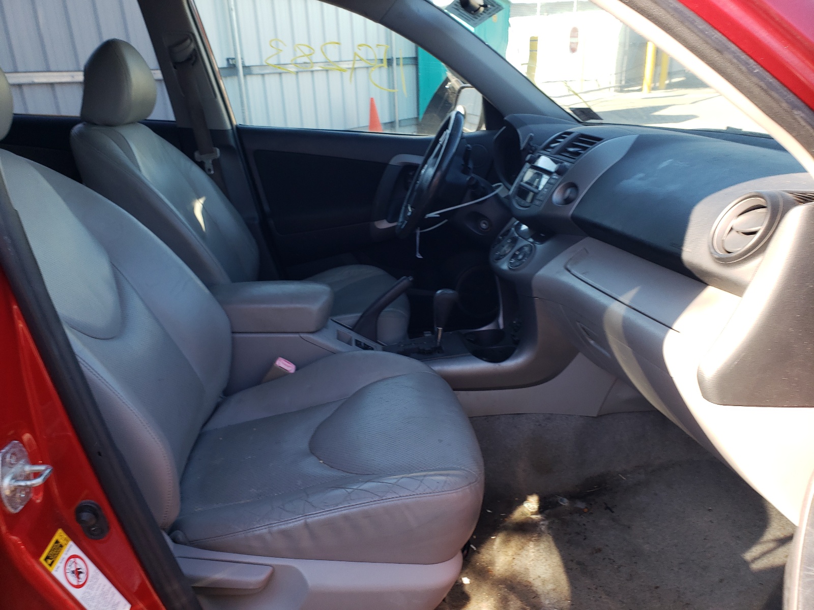 Photo 5 from auction – 2008 TOYOTA RAV4 with VIN JTMBK31V385065938