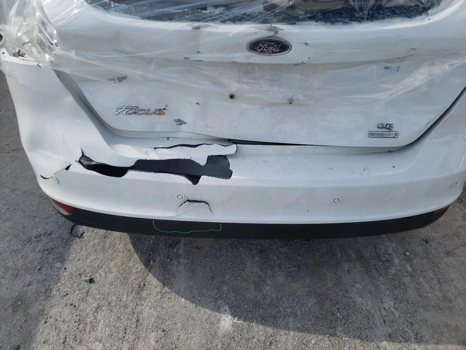 Photo 9 from auction – 2015 FORD FOCUS SE with VIN 1FADP3KE3FL281053