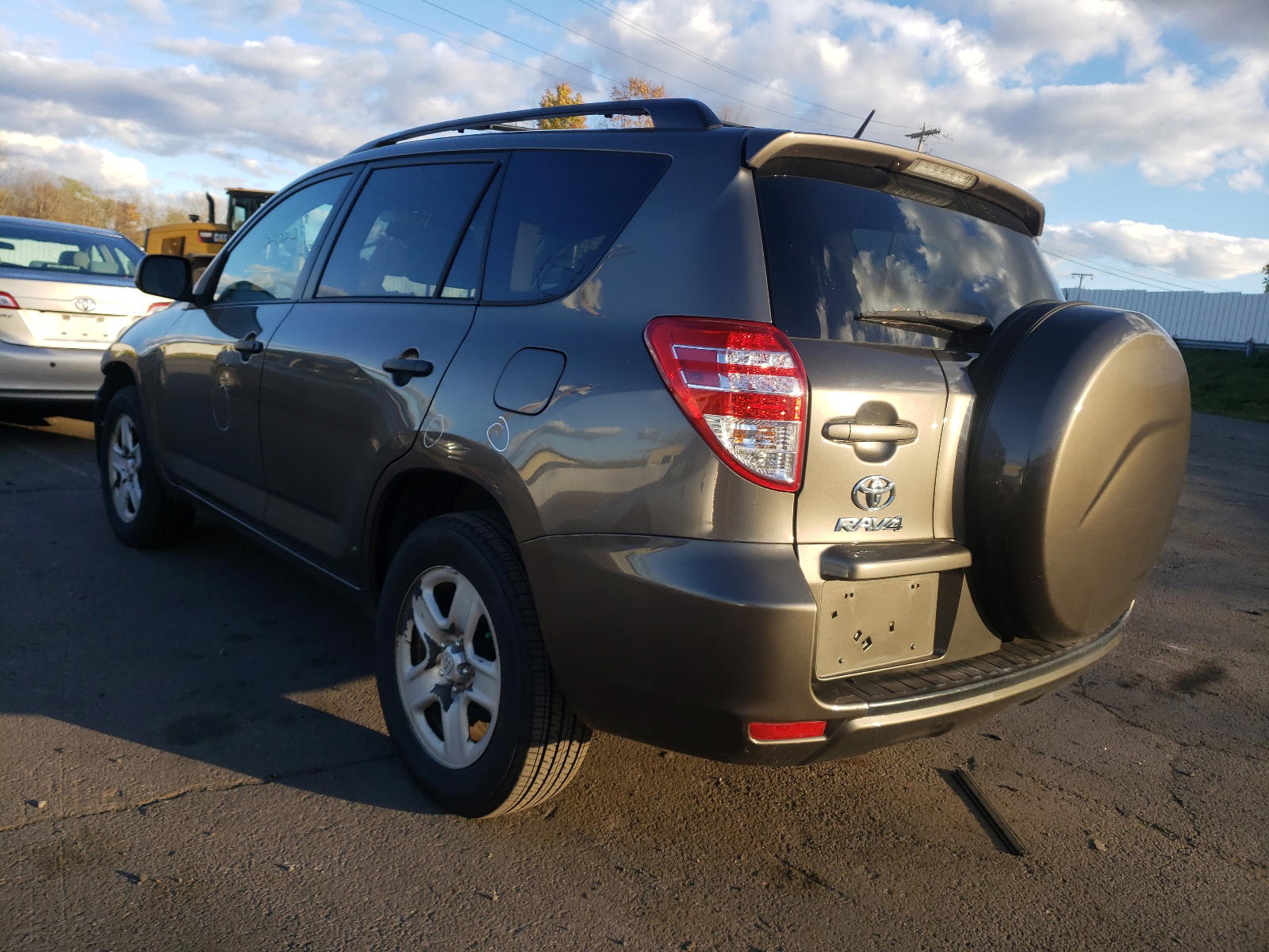 Photo 3 from auction – 2011 TOYOTA RAV4 with VIN 2T3BF4DV0BW106807