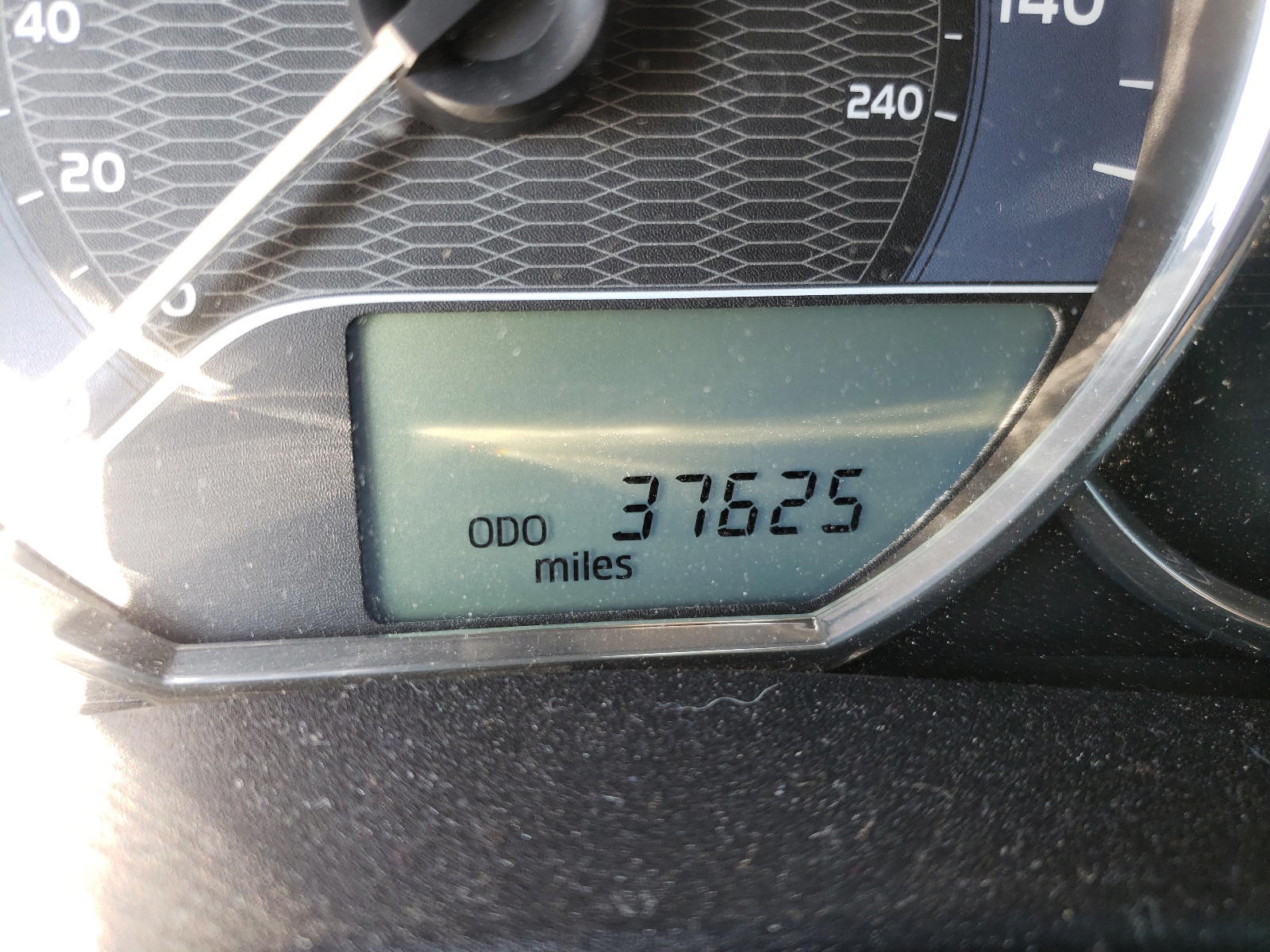 Photo 8 from auction – 2016 TOYOTA COROLLA EC with VIN 2T1BPRHE0GC573036