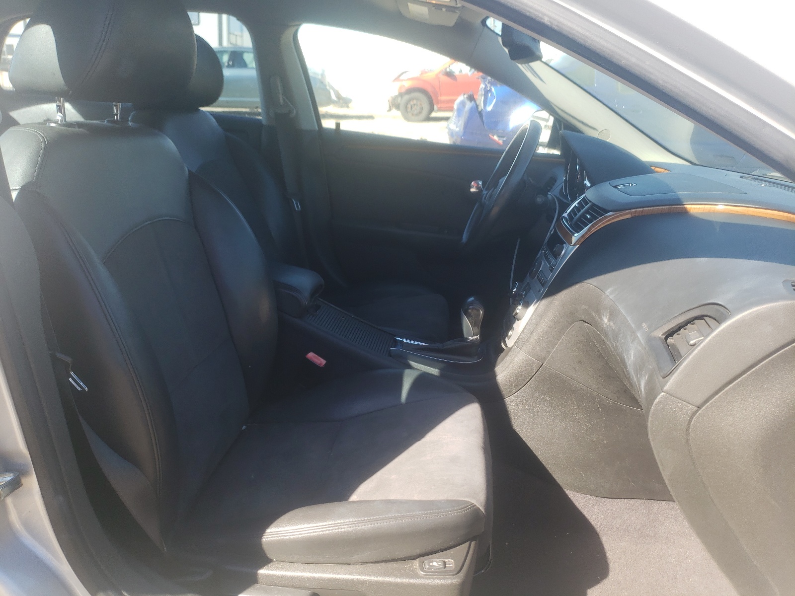Photo 5 from auction – 2010 CHEVROLET MALIBU 2LT with VIN 1G1ZD5EB1AF252379