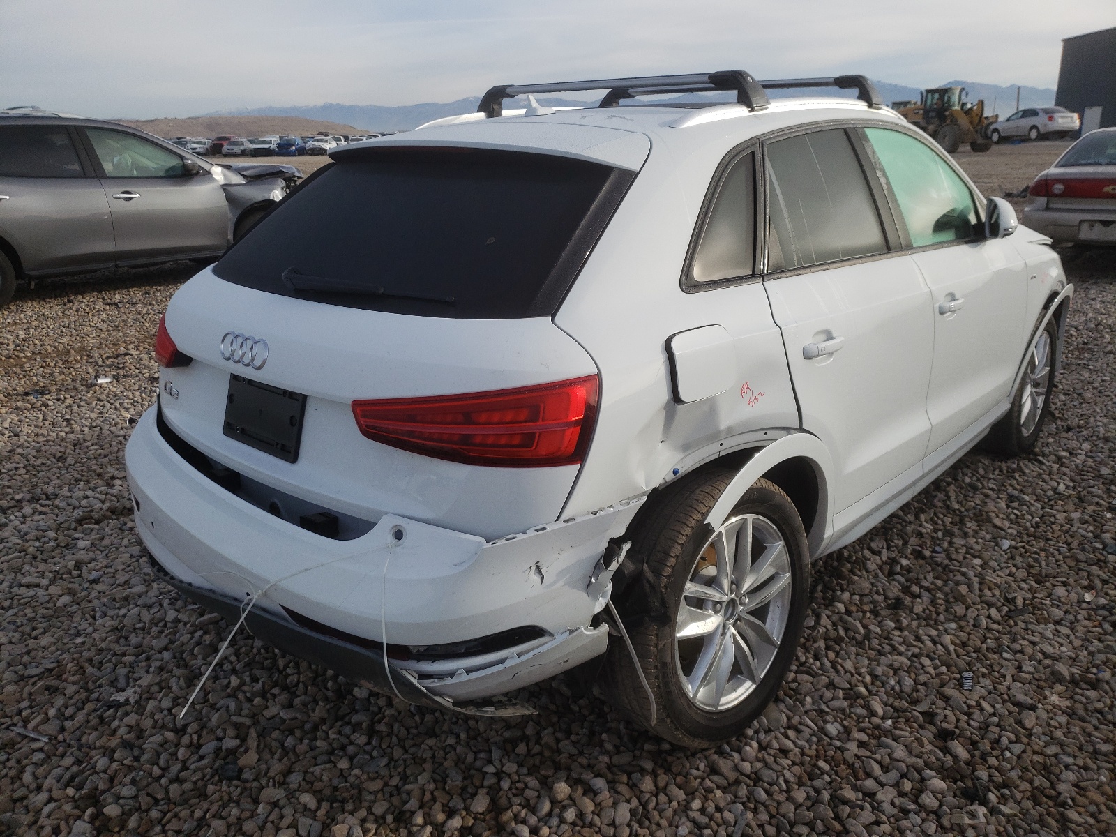 Photo 4 from auction – 2018 AUDI Q3 PREMIUM with VIN WA1BCCFS5JR028197