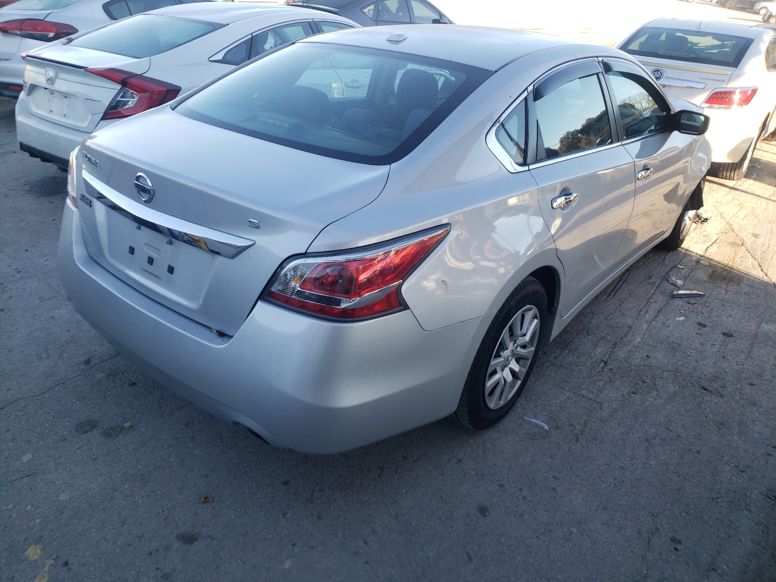 Photo 4 from auction – 2015 NISSAN ALTIMA 2.5 with VIN 1N4AL3AP8FN890726