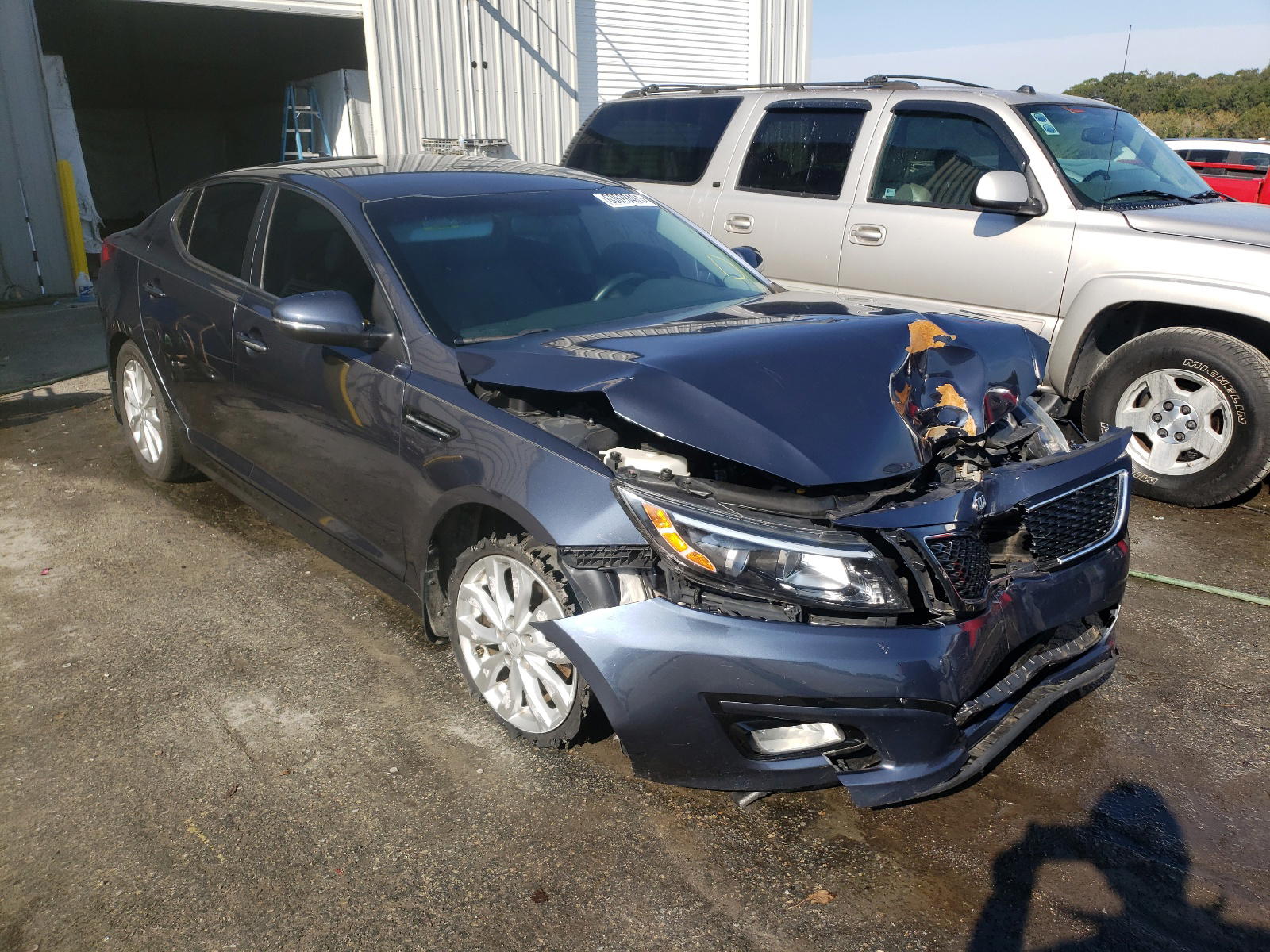KIA OPTIMA EX 2015 with VIN 5XXGN4A70FG455635 - Photo from auction