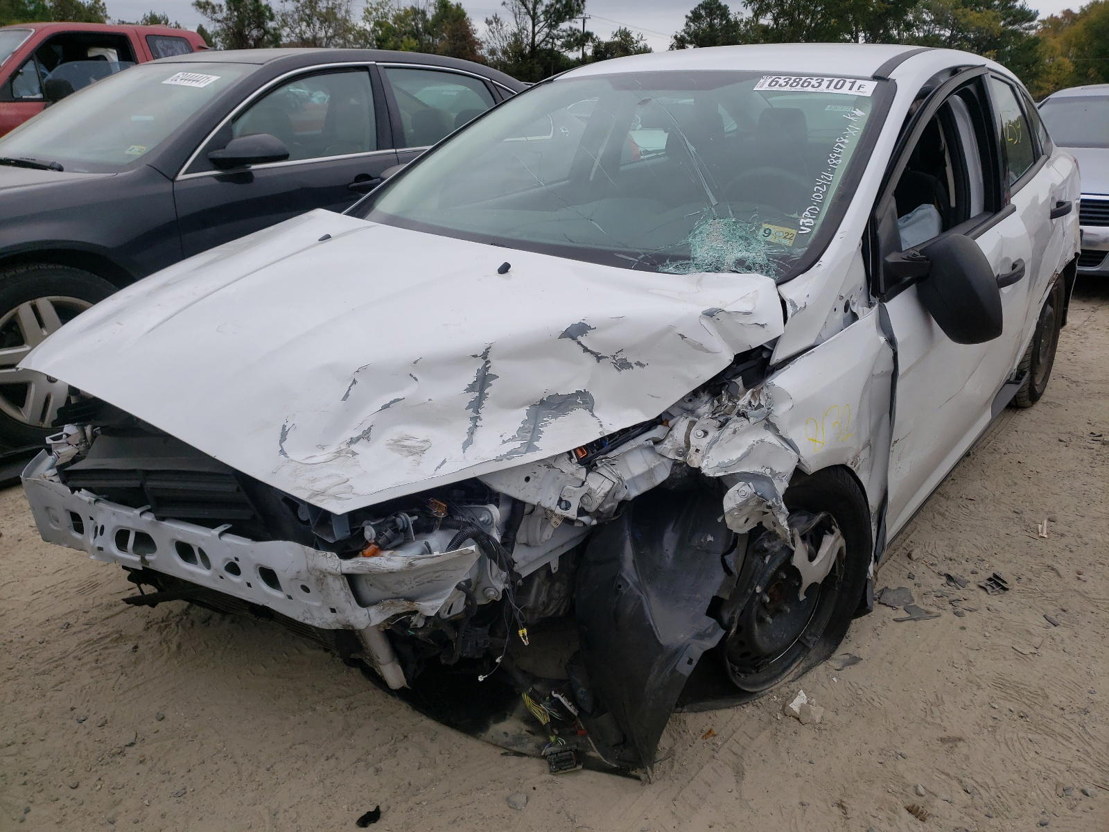 Photo 2 from auction – 2016 FORD FOCUS S with VIN 1FADP3E28GL285120