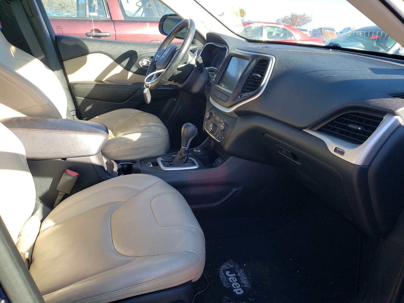 Photo 5 from auction – 2015 JEEP CHEROKEE L with VIN 1C4PJMDS1FW717270