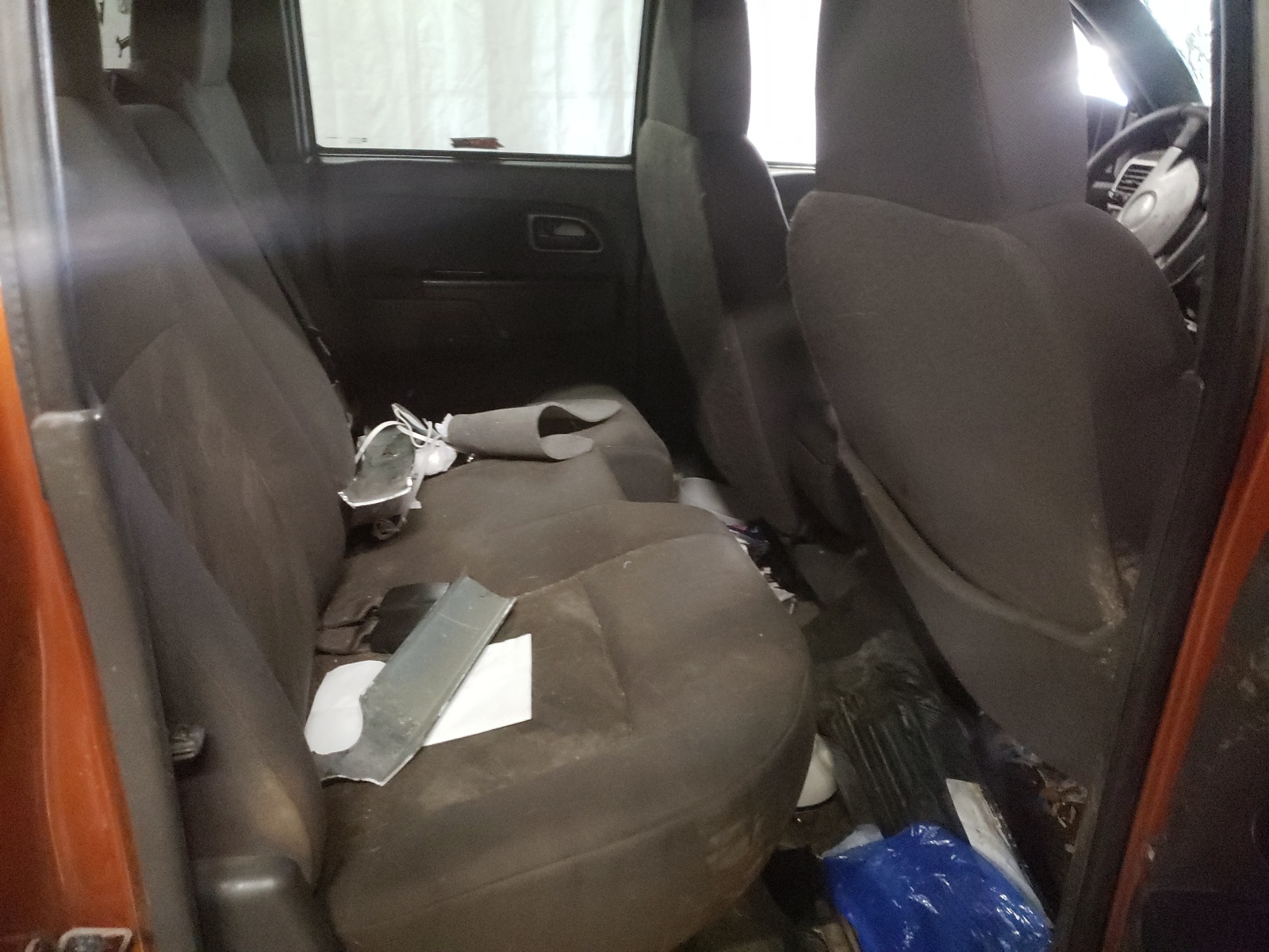 Photo 6 from auction – 2005 CHEVROLET COLORADO with VIN 1GCDT136958154715