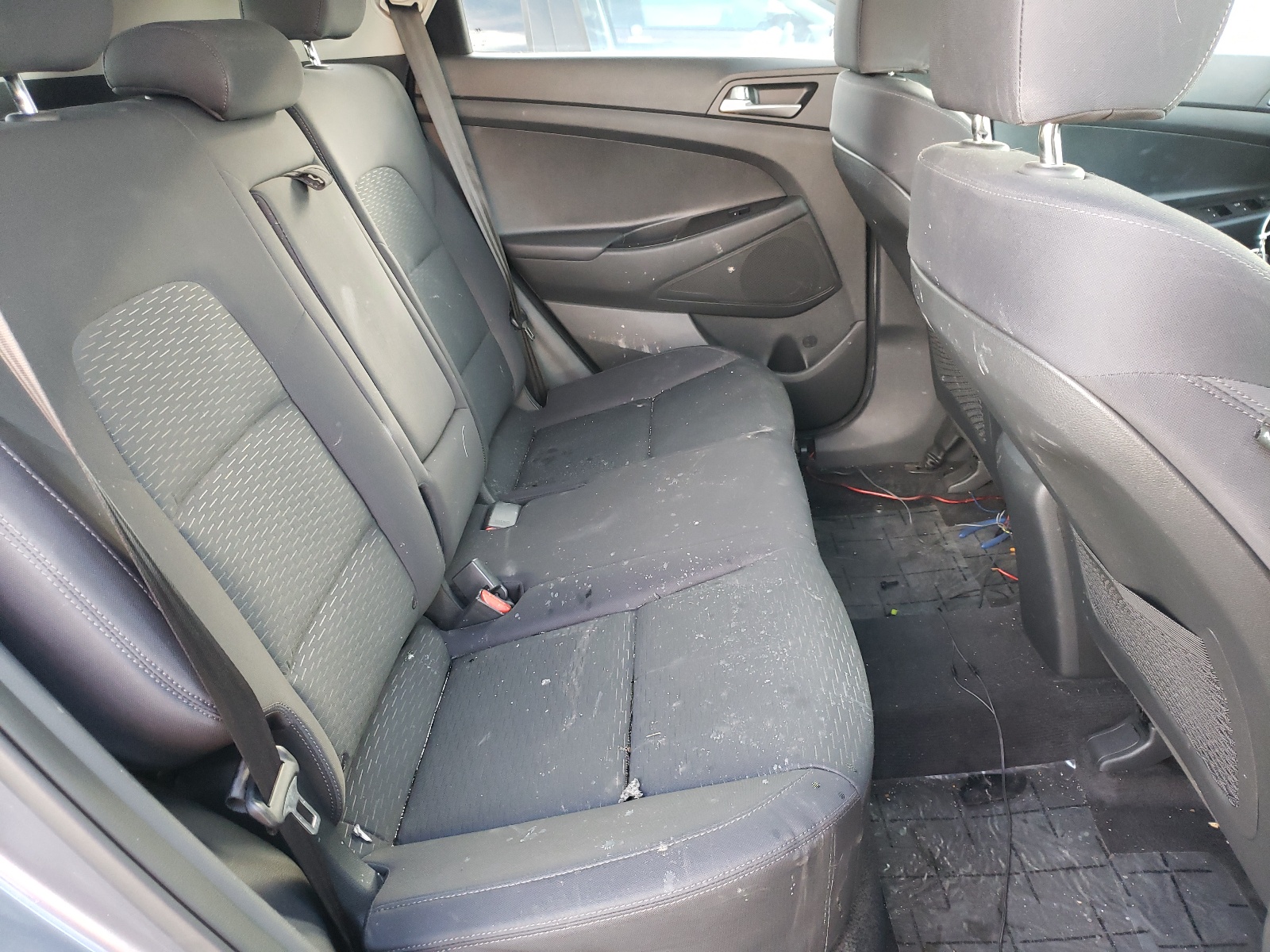 Photo 6 from auction – 2019 HYUNDAI TUCSON SE with VIN KM8J2CA40KU901216