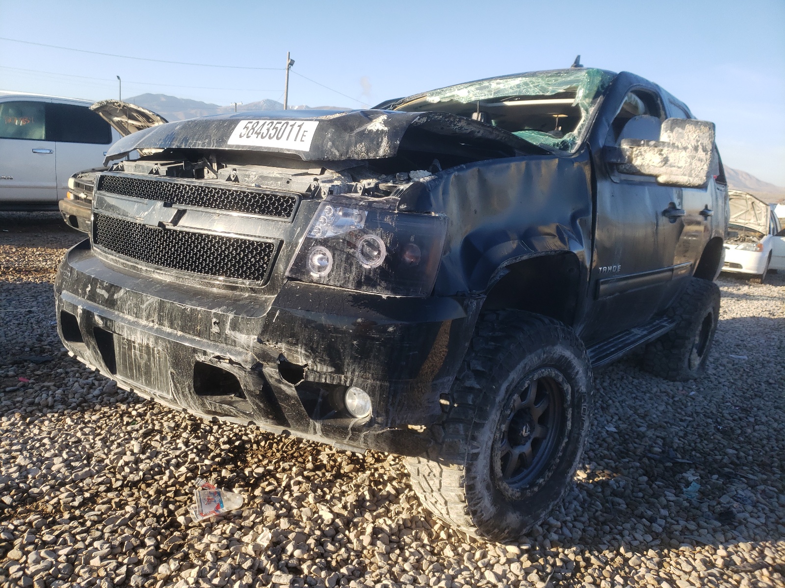 Photo 2 from auction – 2012 CHEVROLET TAHOE K150 with VIN 1GNSKBE07CR201618