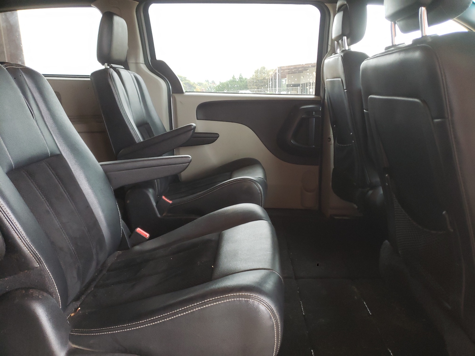 صورة رقم 6 من المزاد - 2017 DODGE GRAND CARA مع VIN 2C4RDGCG8HR649253