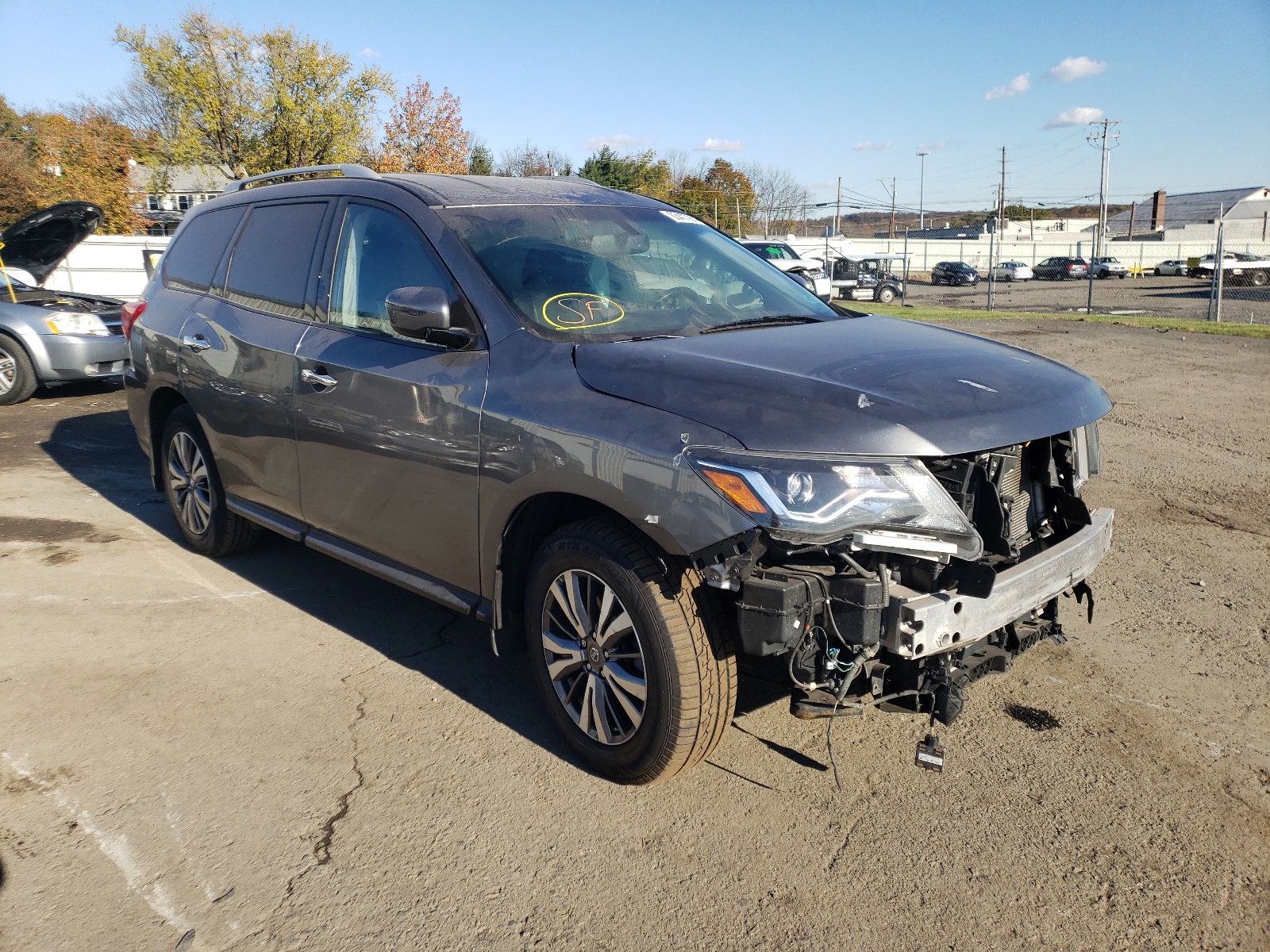 NISSAN PATHFINDER 2018 with VIN 5N1DR2MM9JC631681 - Photo from auction