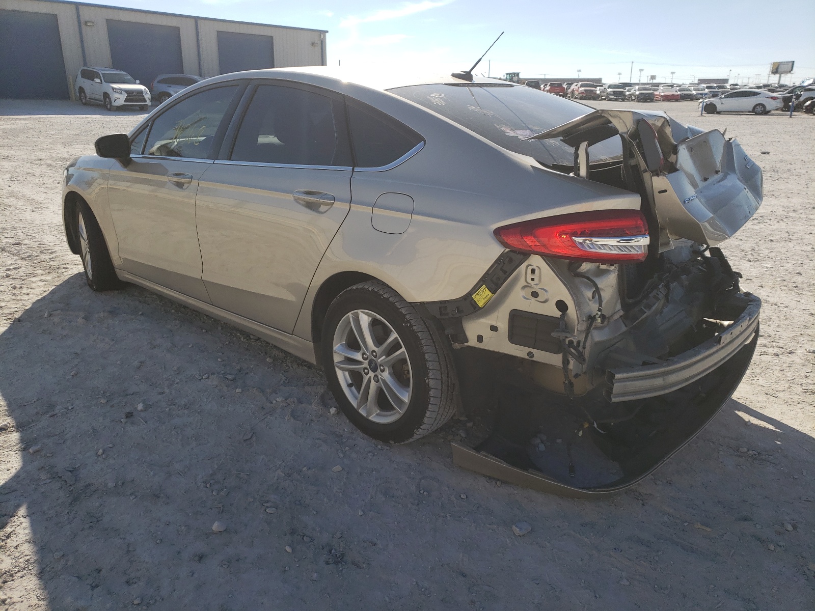Photo 3 from auction – 2018 FORD FUSION SE with VIN 3FA6P0HDXJR276870