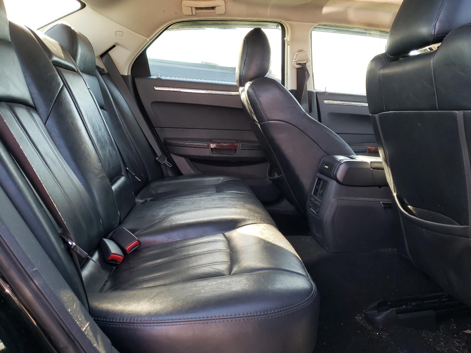 Photo 6 from auction – 2009 CHRYSLER 300C with VIN 2C3LK63T59H562862