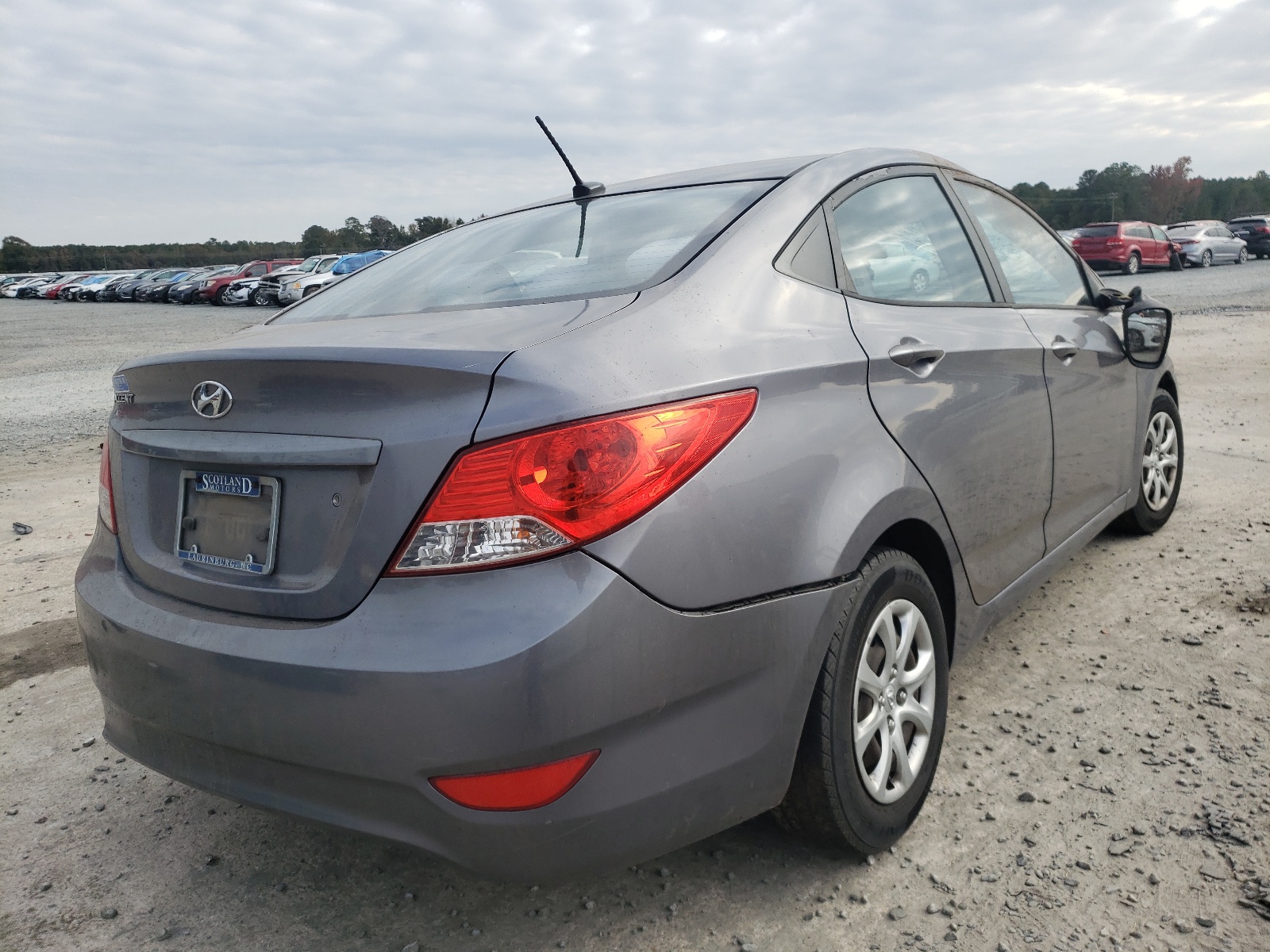 Photo 4 from auction – 2013 HYUNDAI ACCENT GLS with VIN KMHCT4AE0DU467760