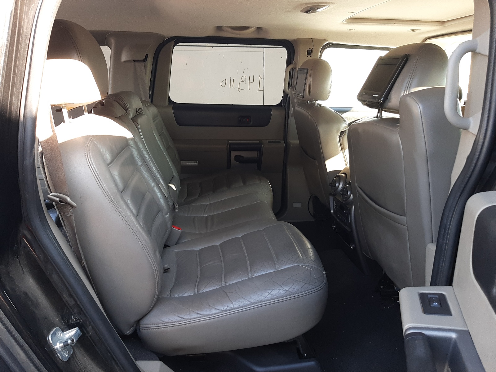 Foto 6 de la subasta – 2004 HUMMER H2 con VIN 5GRGN23U14H121085