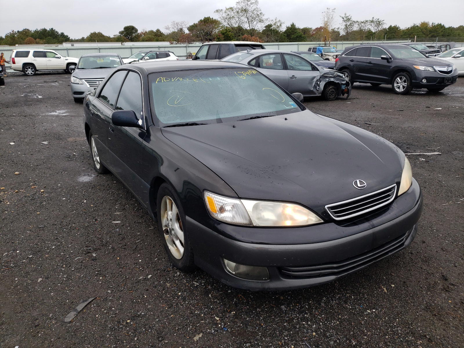 LEXUS ES 2001 with VIN JT8BF28GX15105183 - Photo from auction