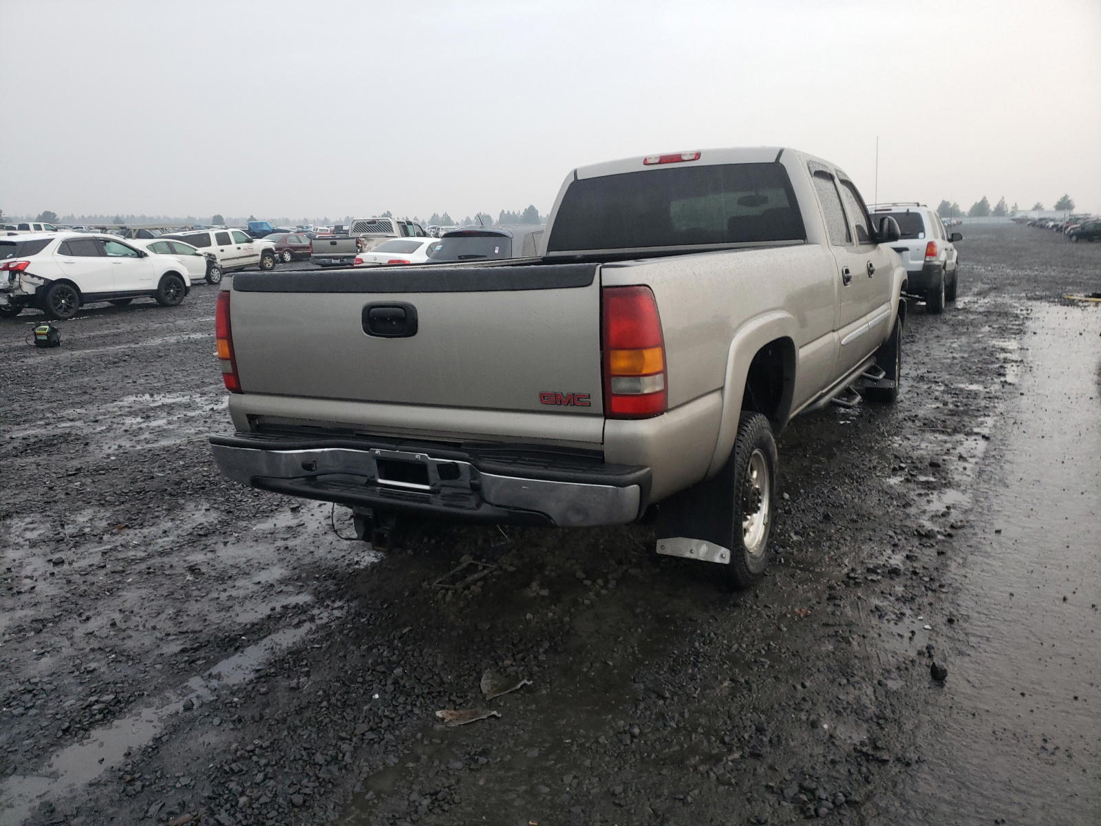 Photo 4 from auction – 2003 GMC 2500 with VIN 1GTHK23103F117060