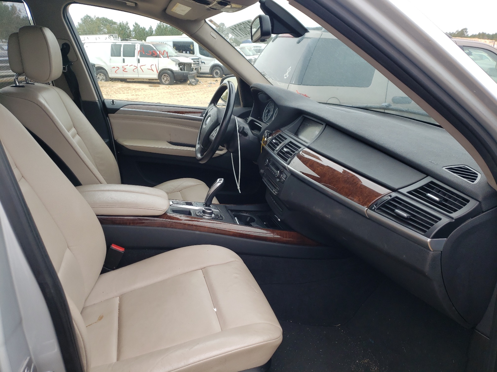 Photo 5 from auction – 2013 BMW X5 XDRIVE3 with VIN 5UXZV4C54D0B16770