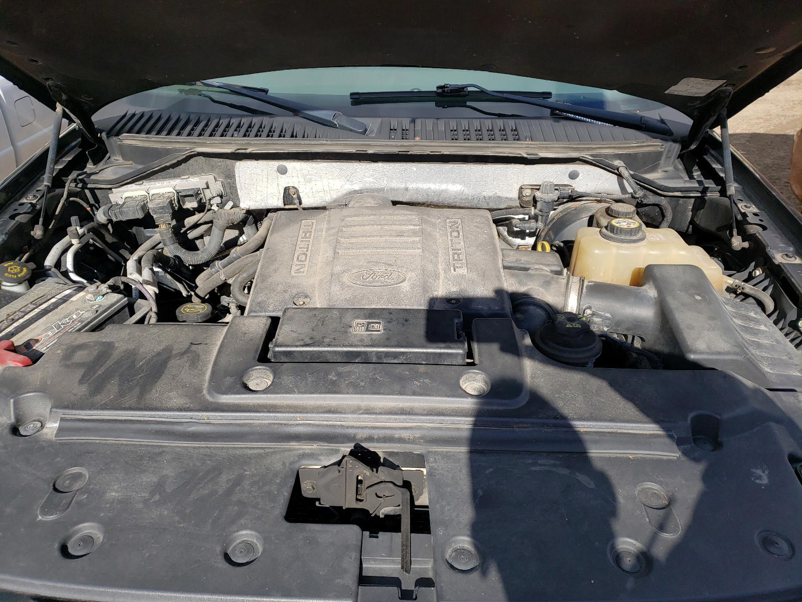 Photo 7 from auction – 2007 FORD EXPEDITION with VIN 1FMFU20537LA60557