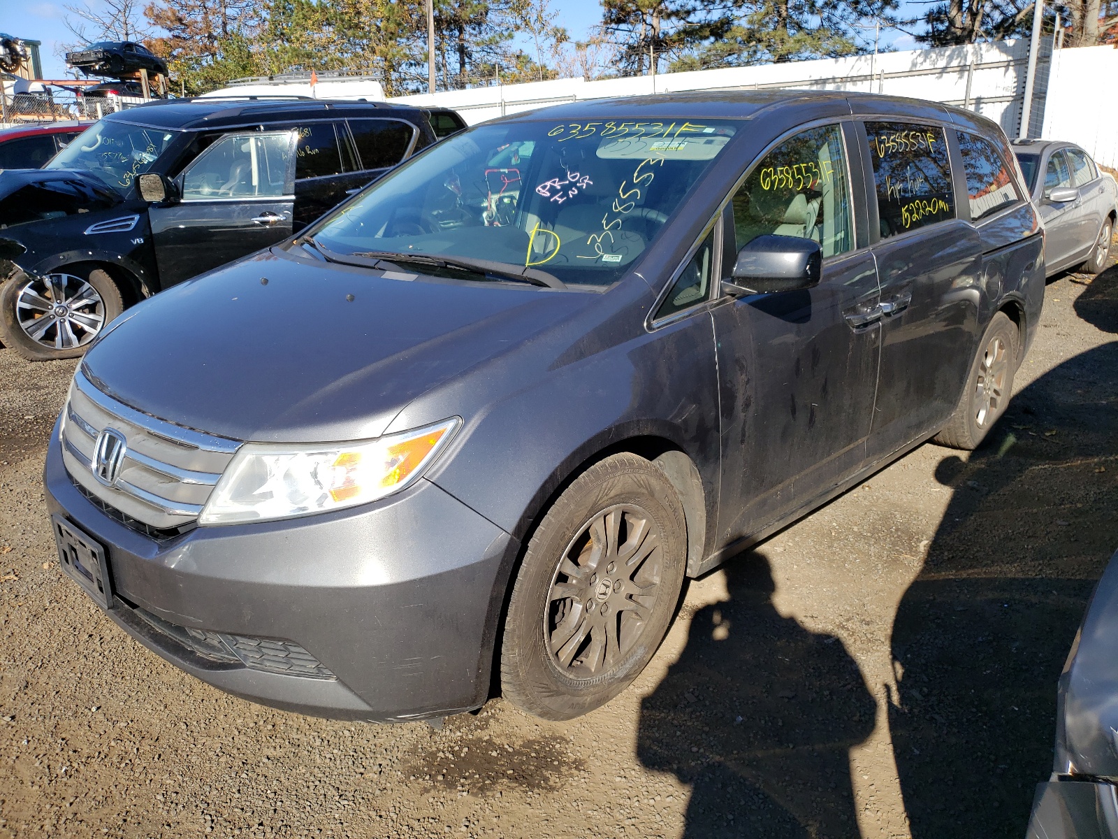 Photo 2 from auction – 2013 HONDA ODYSSEY EX with VIN 5FNRL5H43DB042317