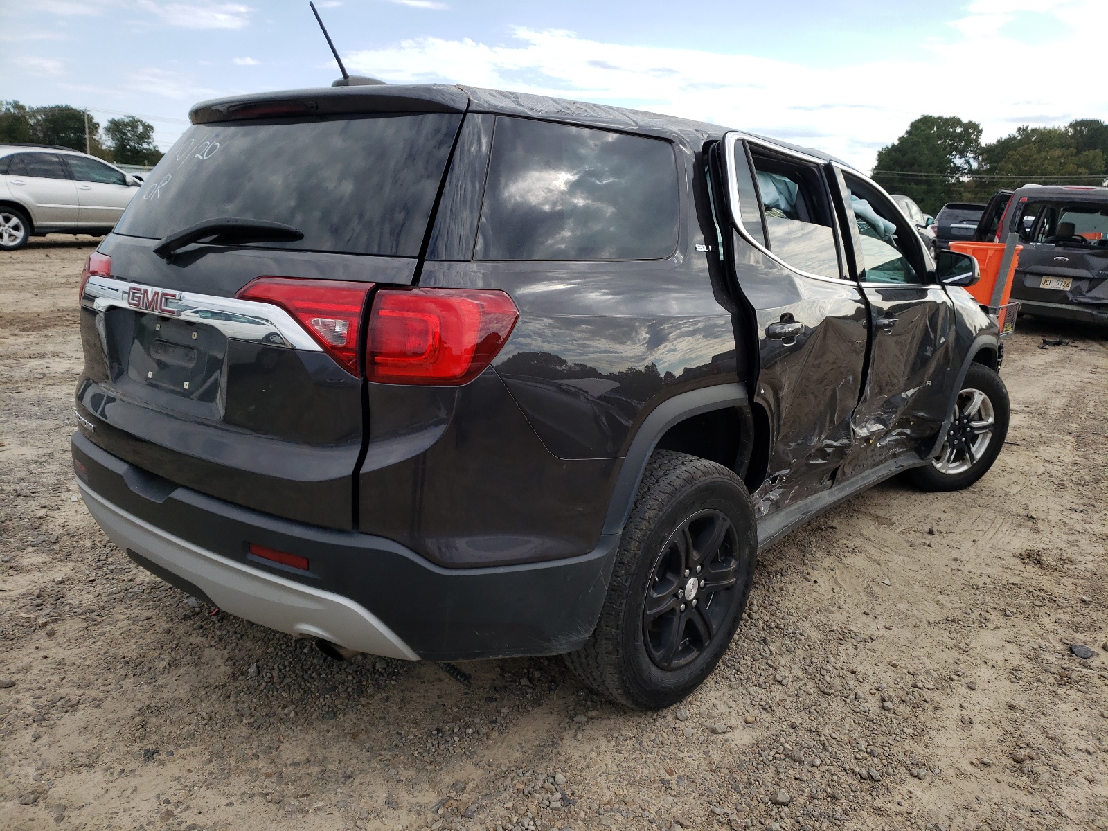 Photo 4 from auction – 2019 GMC ACADIA SLE with VIN 1GKKNKLAXKZ122099