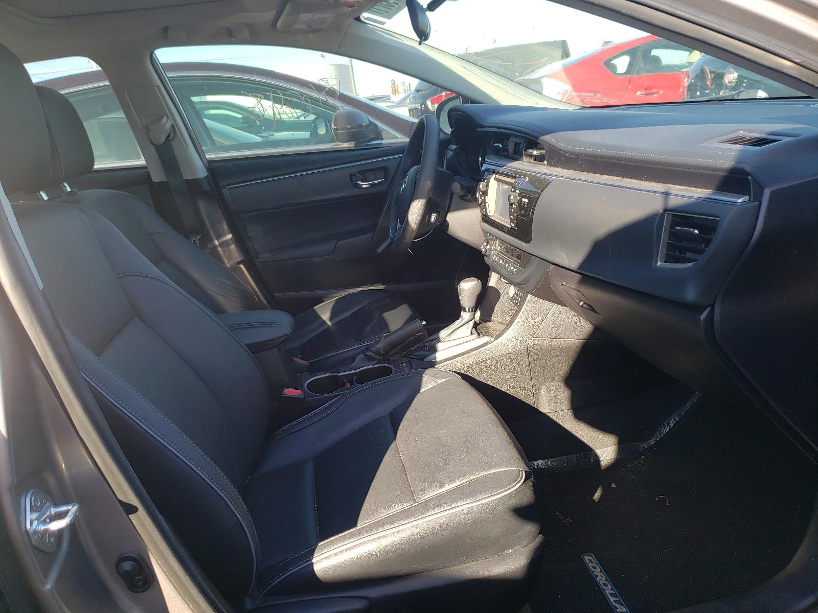 Photo 5 from auction – 2015 TOYOTA COROLLA L with VIN 5YFBURHE5FP317093
