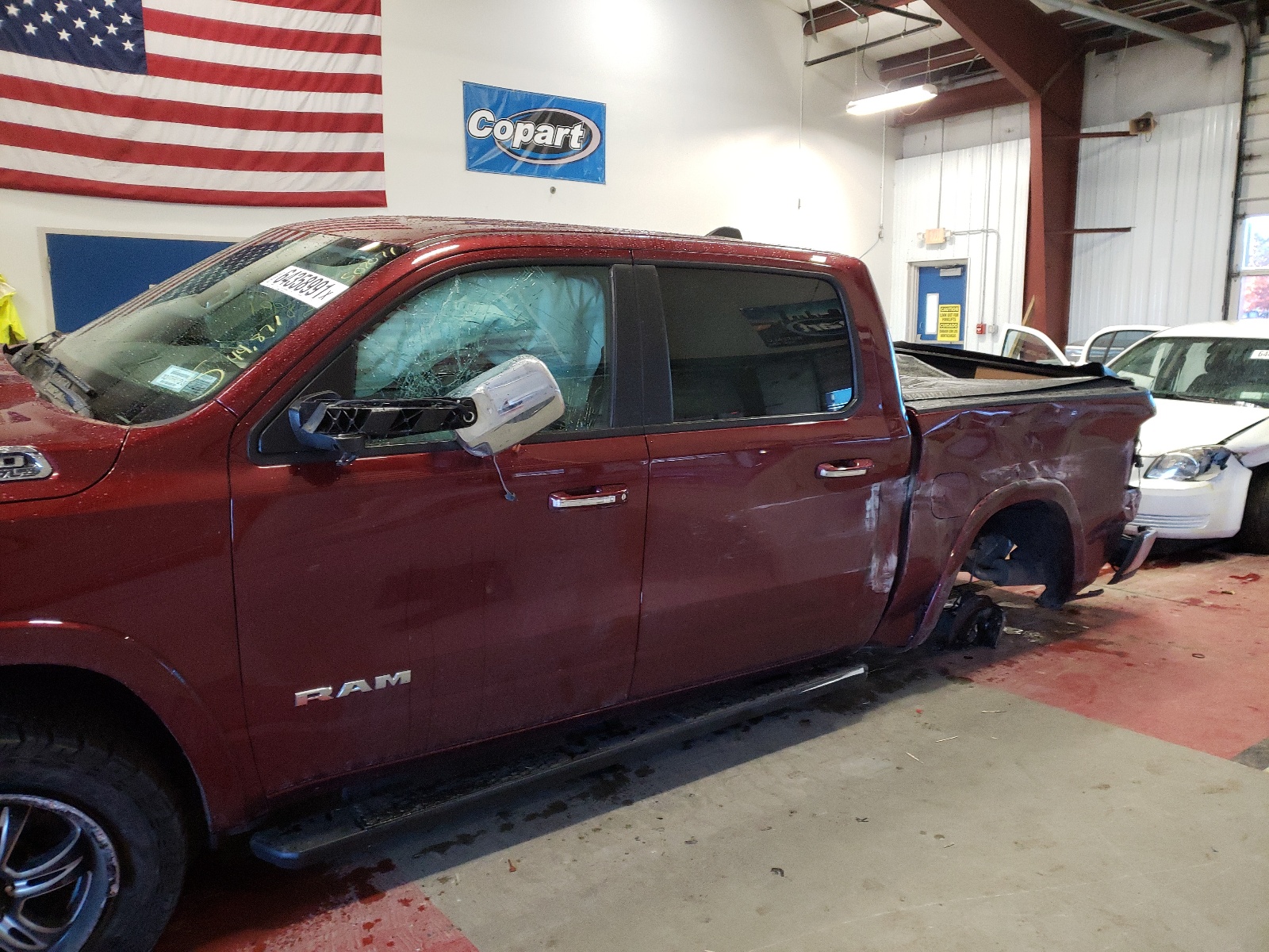Photo 9 from auction – 2019 RAM 1500 LARAM with VIN 1C6SRFJT4KN507071