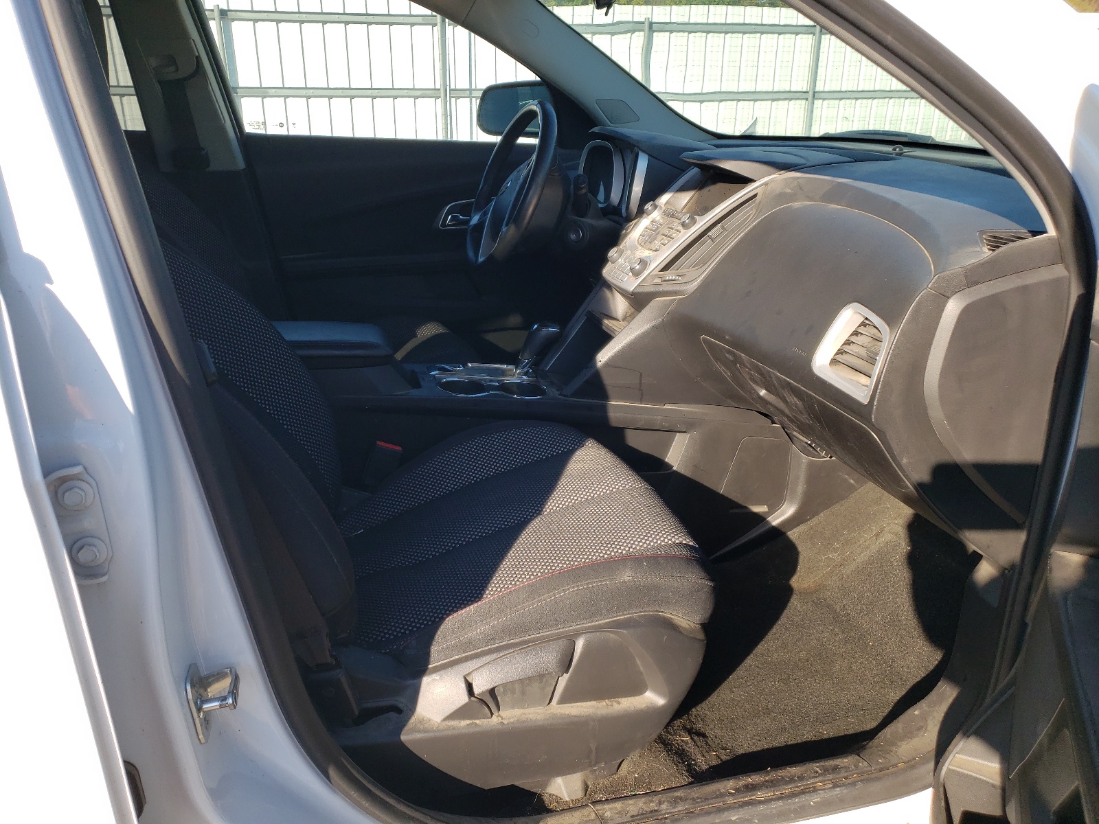 Photo 5 from auction – 2017 CHEVROLET EQUINOX LT with VIN 2GNALCEK8H1616639