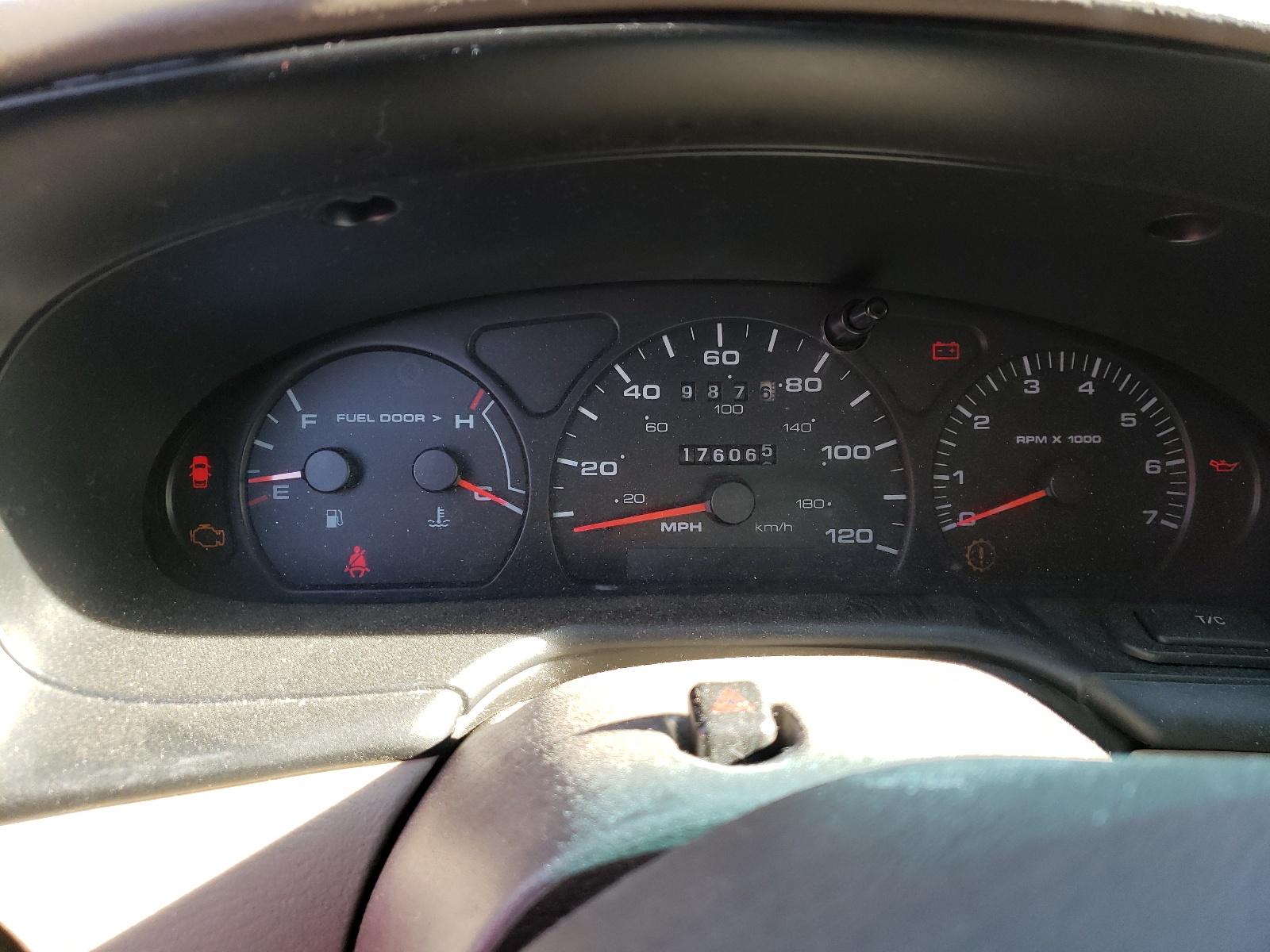 Photo 8 from auction – 2001 MERCURY SABLE LS P with VIN 1MEHM55S31G602638