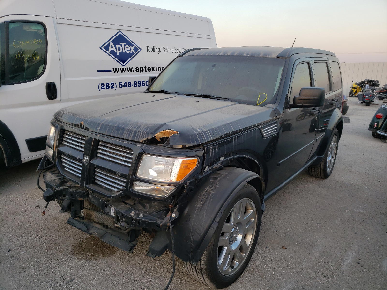 Photo 2 from auction – 2011 DODGE NITRO HEAT with VIN 1D4PT4GK4BW599721