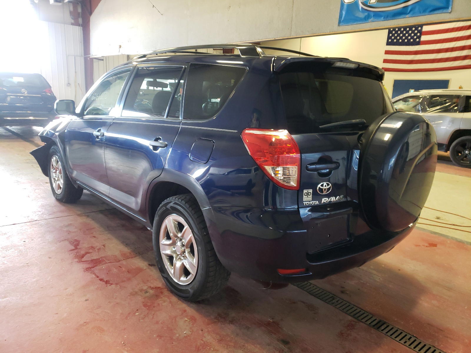 Photo 3 from auction – 2007 TOYOTA RAV4 with VIN JTMBD33V475112206