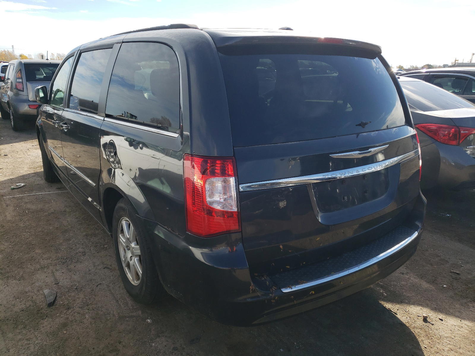 Photo 3 from auction – 2011 CHRYSLER TOWN & COU with VIN 2A4RR5DG0BR651231