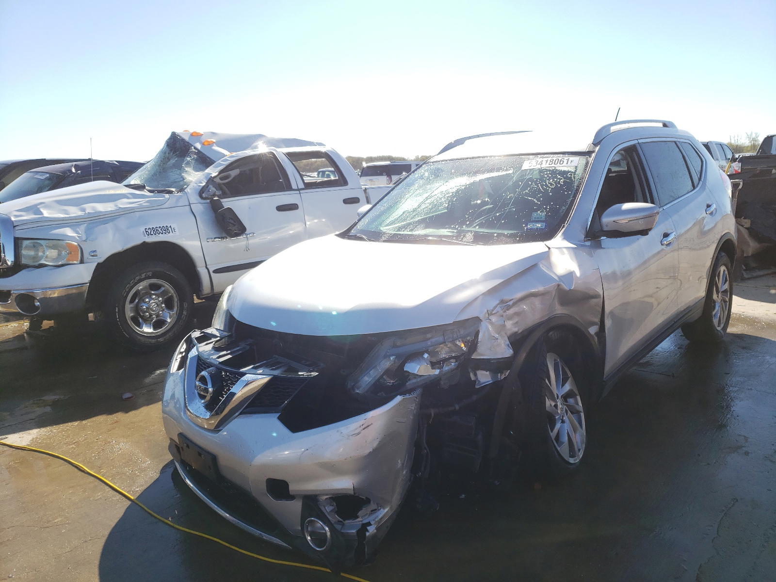 Photo 2 from auction – 2014 NISSAN ROGUE S with VIN 5N1AT2MVXEC750181