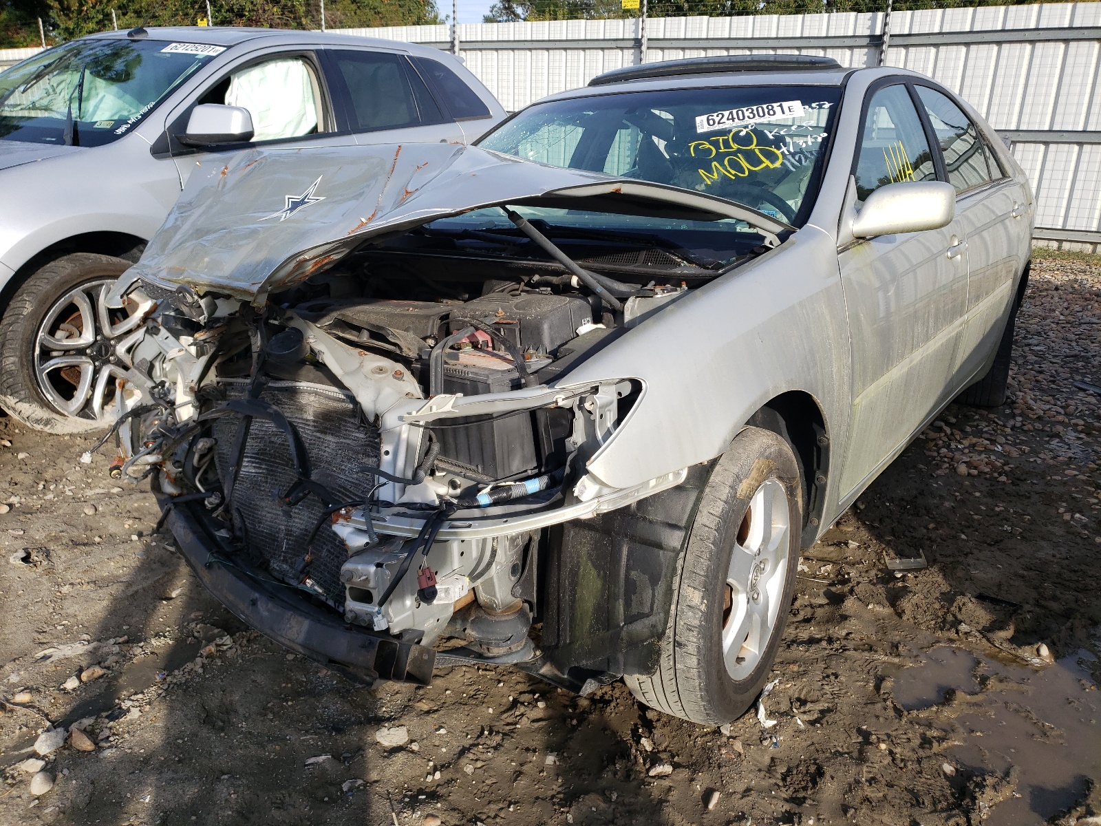 Photo 2 from auction – 2004 TOYOTA 1 TON with VIN 4T1BE32K34U860088