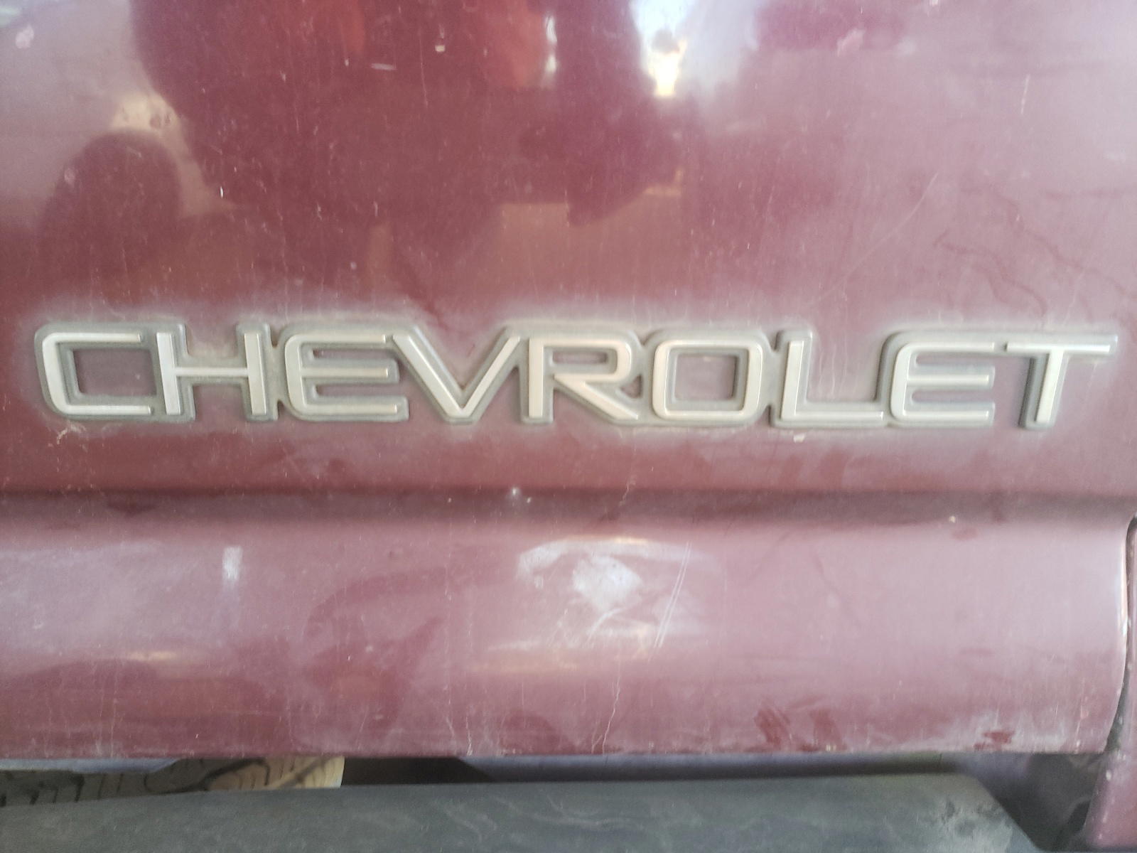 Photo 9 from auction – 2000 CHEVROLET SILVERADO with VIN 1GCEC14V2YE301294