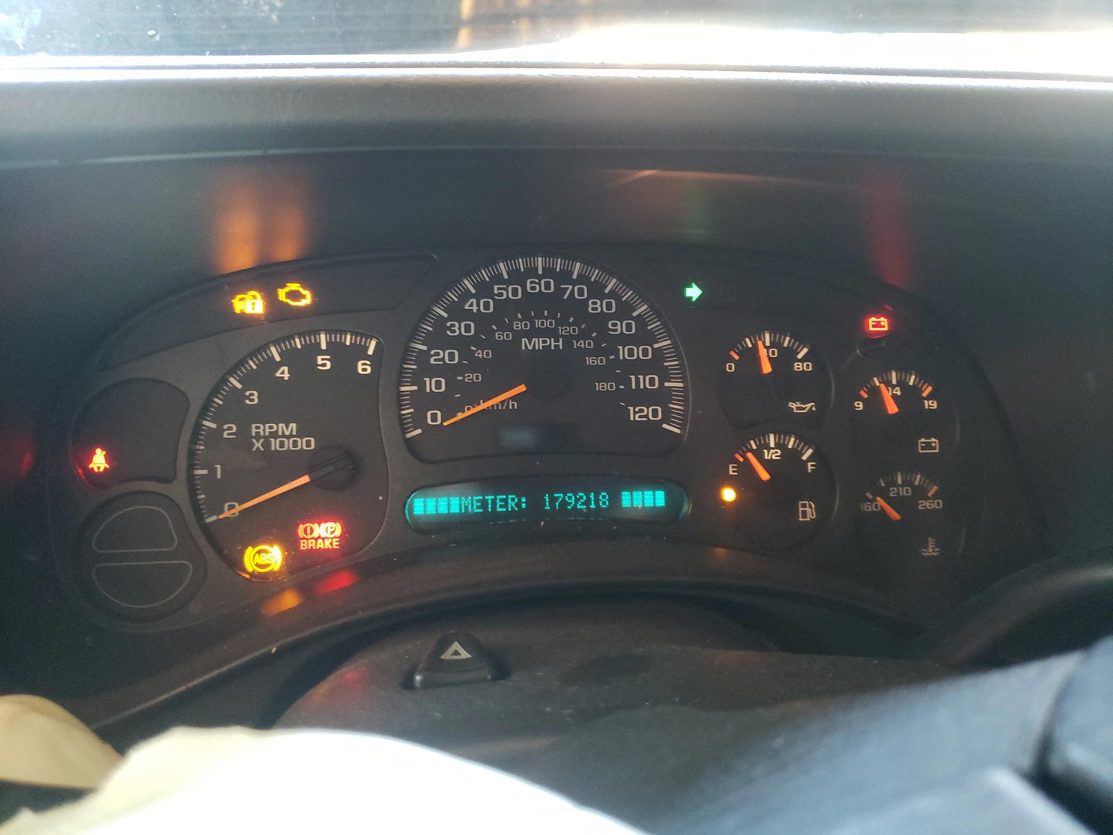 Photo 8 from auction – 2005 GMC NEW SIERRA with VIN 1GTEC19TX5Z130144