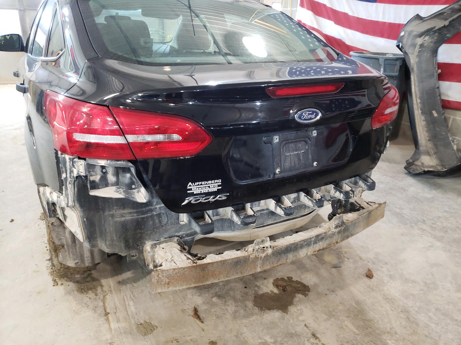 Photo 9 from auction – 2018 FORD FOCUS S with VIN 1FADP3E23JL249357