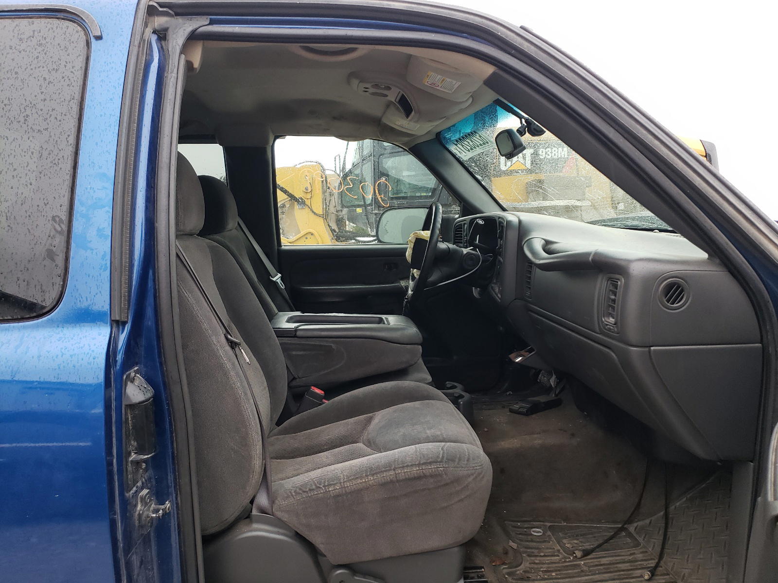 Photo 5 from auction – 2003 CHEVROLET SILVERADO with VIN 1GCHK29U43E194697