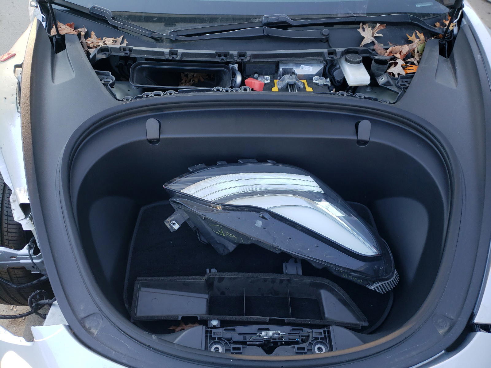 Photo 7 from auction – 2018 TESLA MODEL 3 with VIN 5YJ3E1EAXJF030633