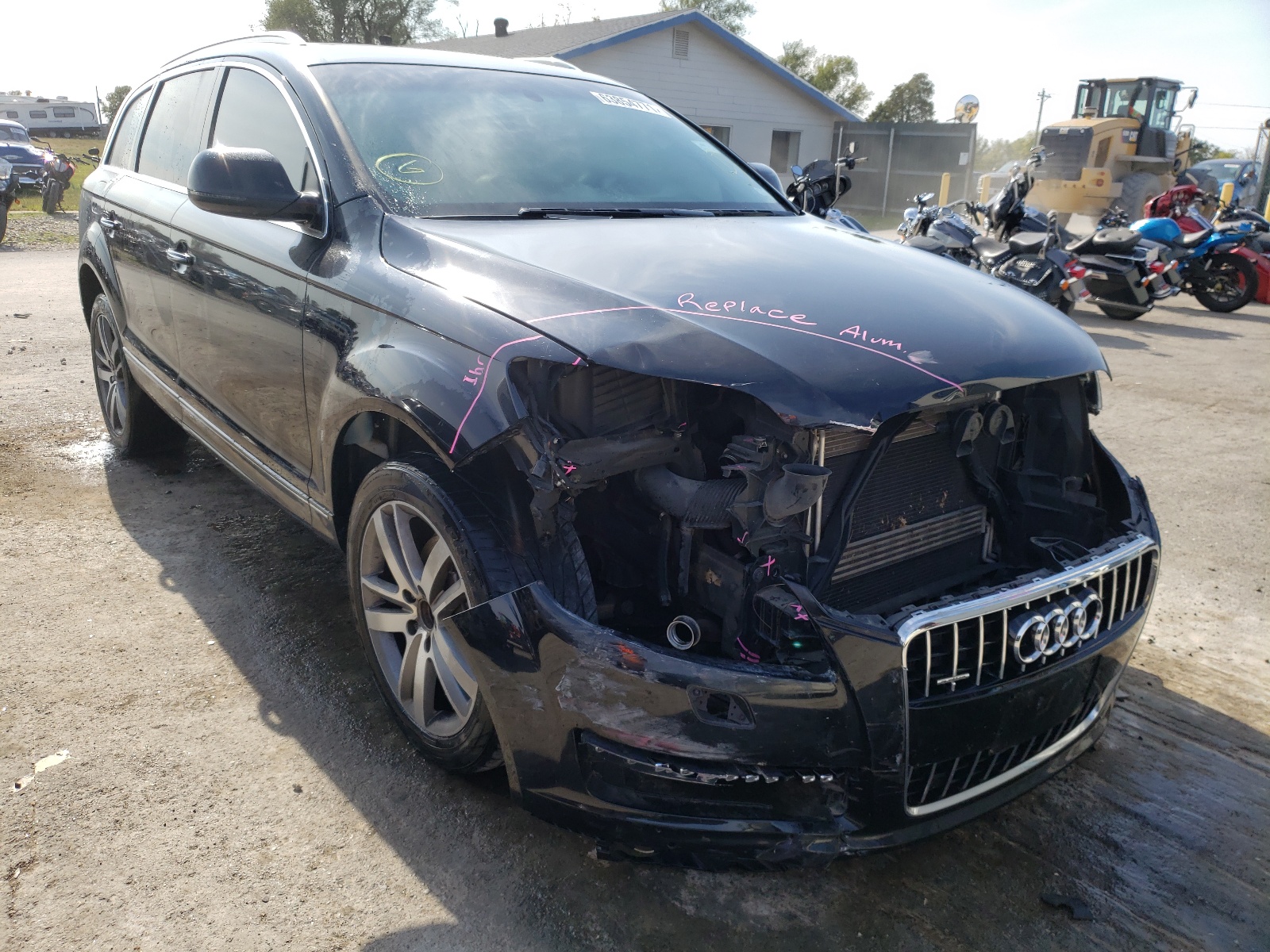 AUDI Q7 PREMIUM 2012 с VIN WA1LMAFE7CD001857 - Фото с аукциона