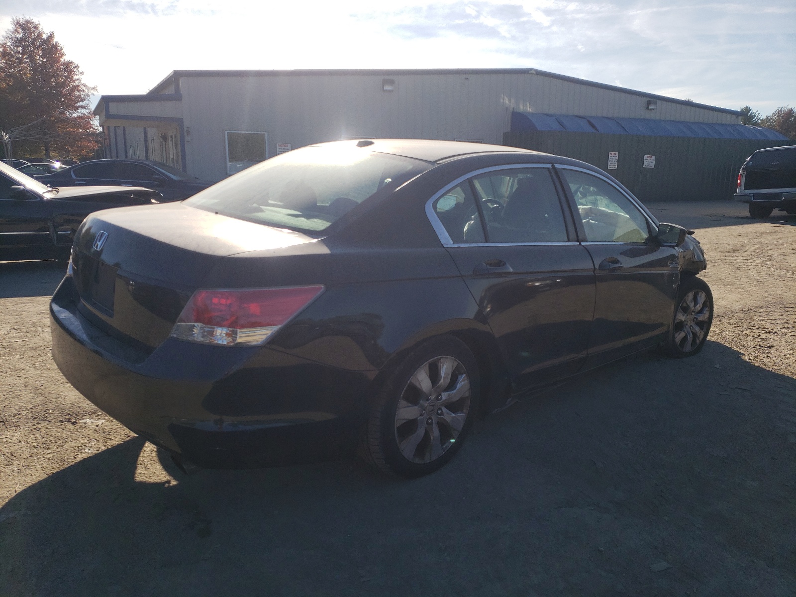 Photo 4 from auction – 2010 HONDA ACCORD EXL with VIN 1HGCP2F85AA053520