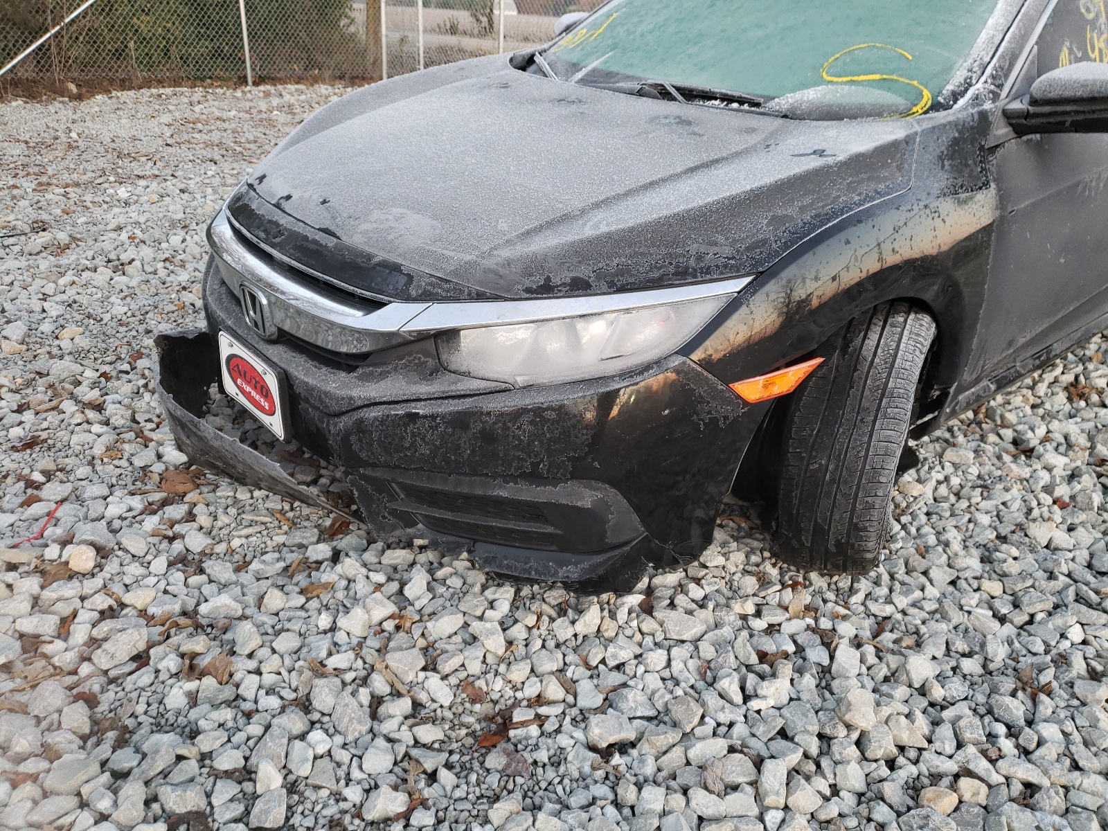 Photo 9 from auction – 2017 HONDA CIVIC LX with VIN 2HGFC2F57HH522763
