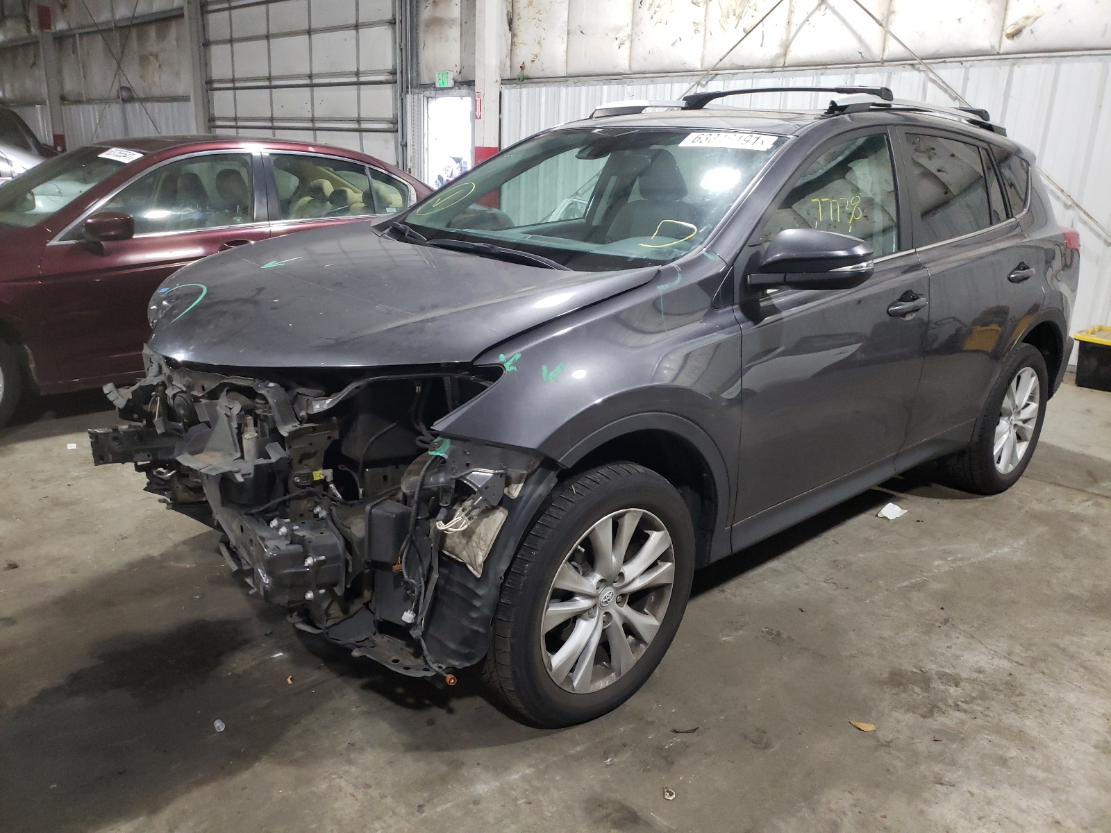 Photo 2 from auction – 2015 TOYOTA RAV4 LIMIT with VIN 2T3DFREV5FW408068