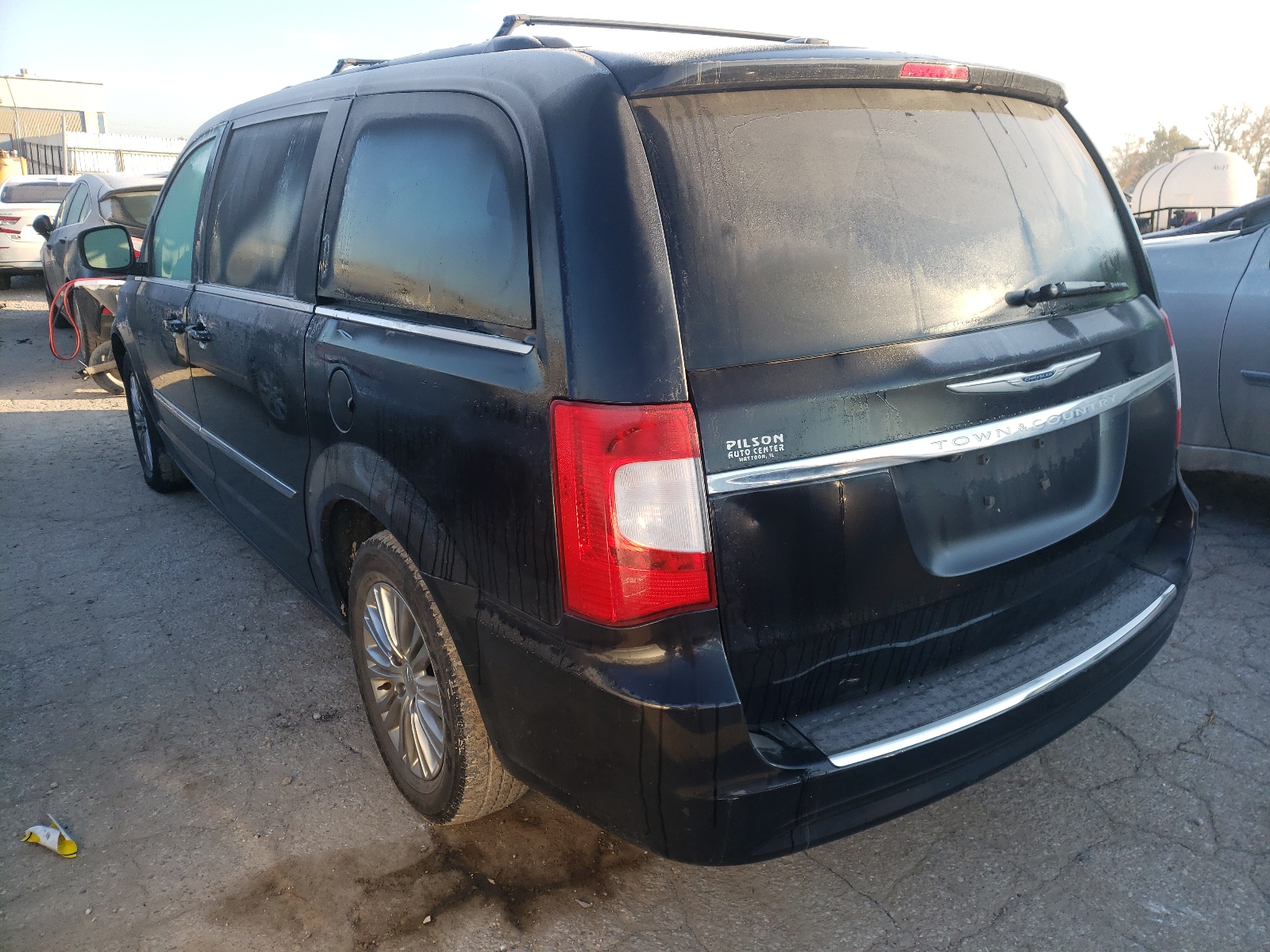 Photo 3 from auction – 2013 CHRYSLER TOWN & COU with VIN 2C4RC1BG2DR808537