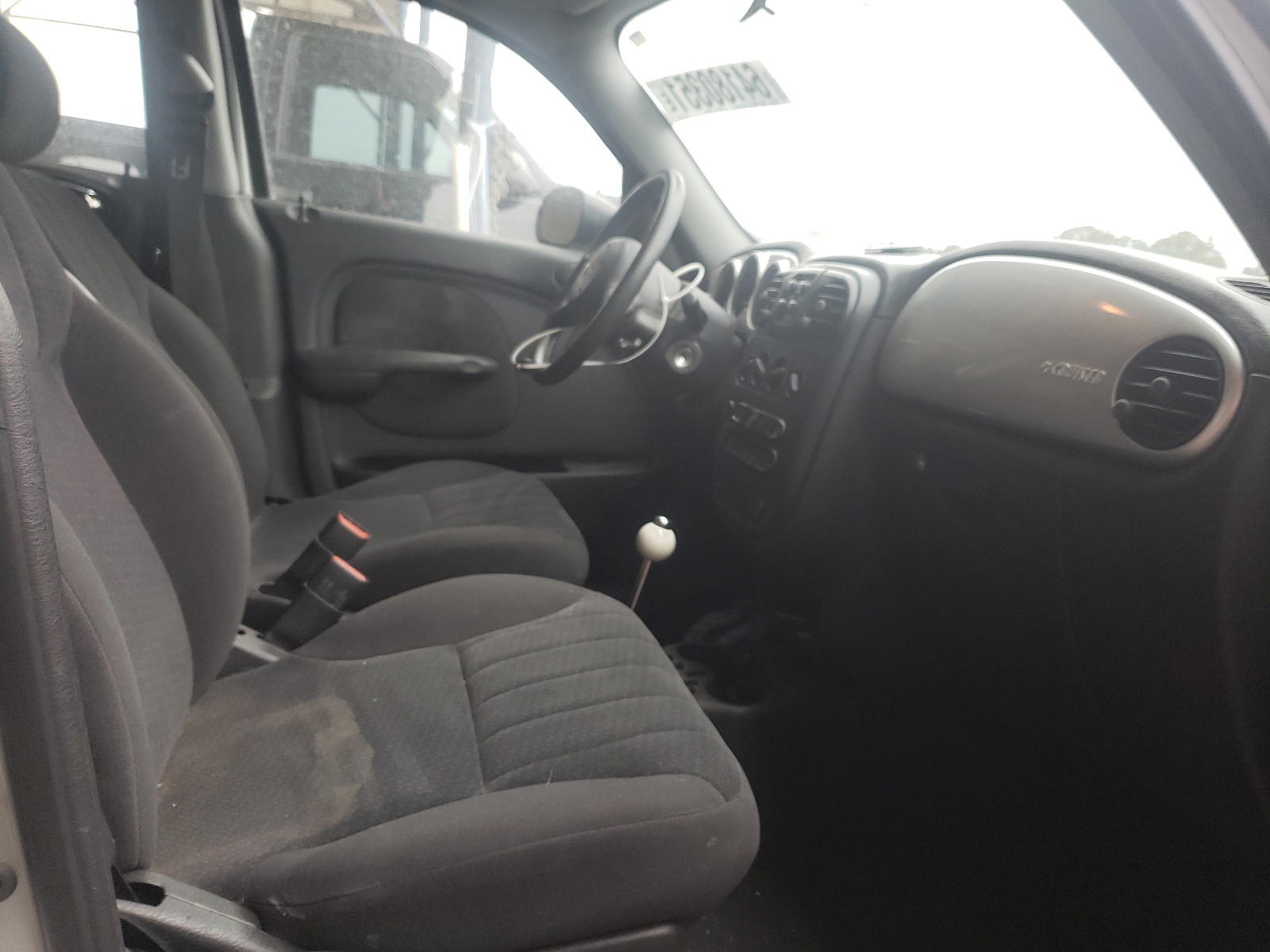 Photo 5 from auction – 2003 CHRYSLER PT CRUISER with VIN 3C4FY48B93T541992