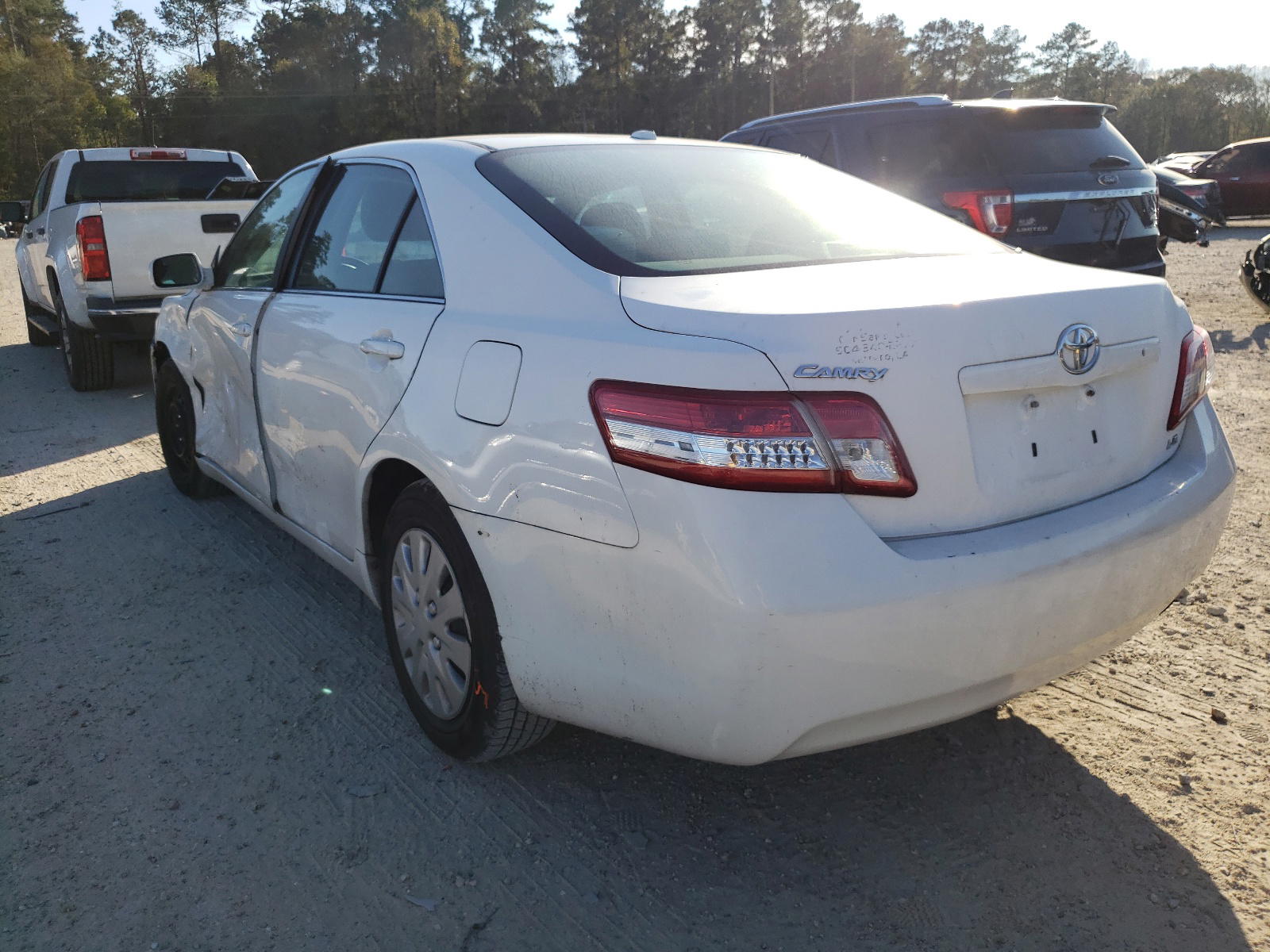 Photo 3 from auction – 2011 TOYOTA CAMRY with VIN 4T1BF3EK6BU683400