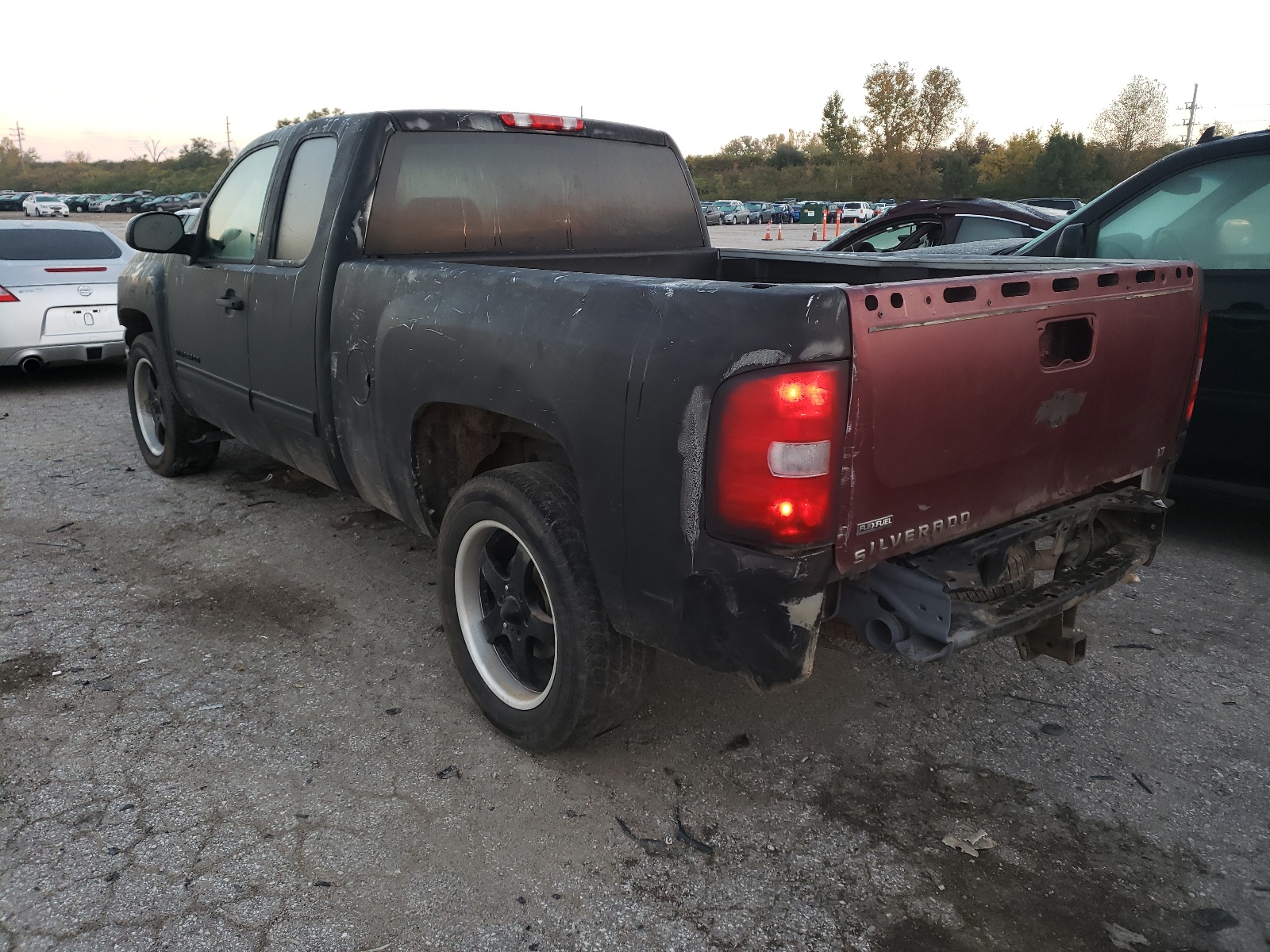 Photo 3 from auction – 2011 CHEVROLET SILVERADO with VIN 1GCRKSE37BZ184772