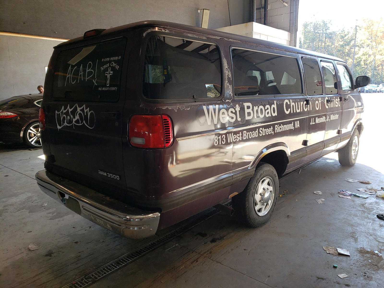 Photo 4 from auction – 2001 DODGE RAM VAN with VIN 2B5WB35Z11K519936
